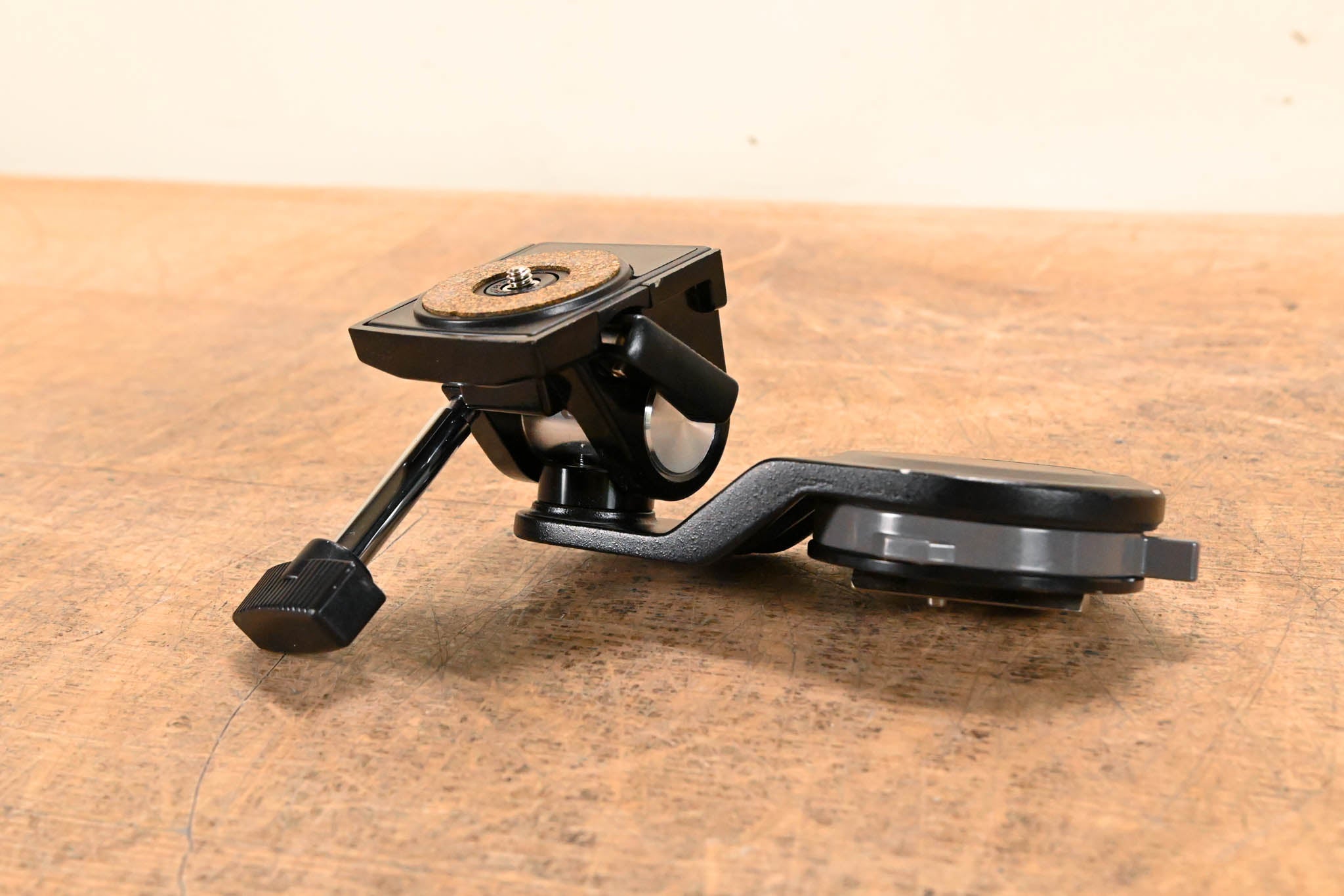 Hitachi AT-500 Studio Viewfinder Mount