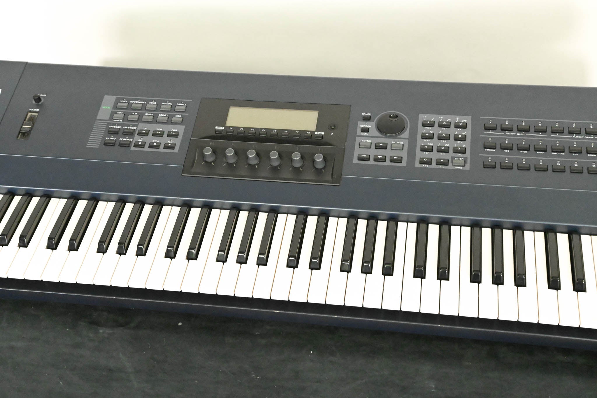 Yamaha EX5 76-key Synthesizer Workstation