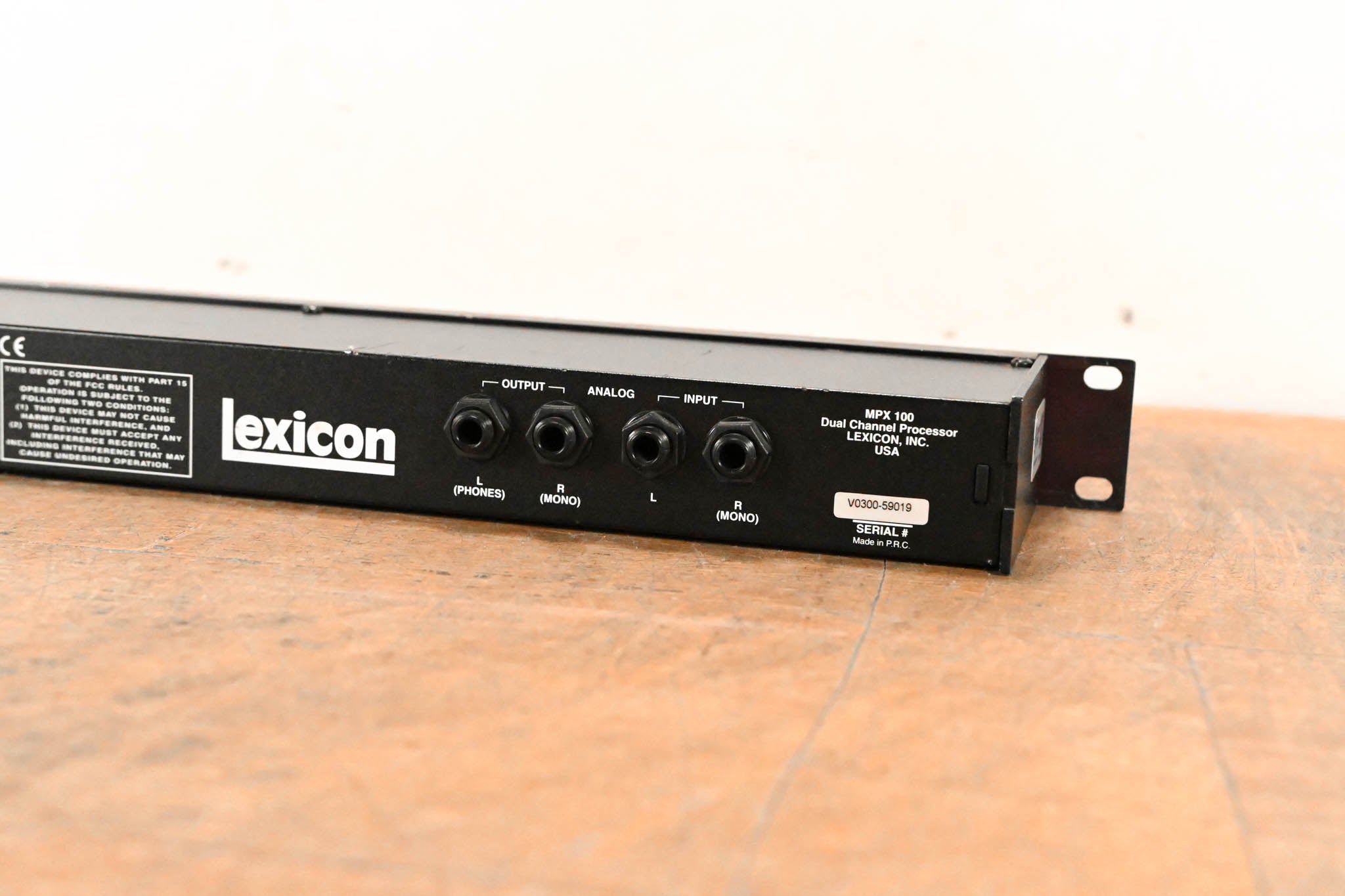 Lexicon MPX 100 Dual-Channel Effects Processor