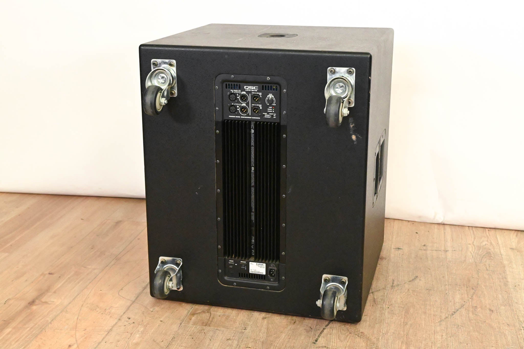 QSC HPR181W 18" Powered Subwoofer