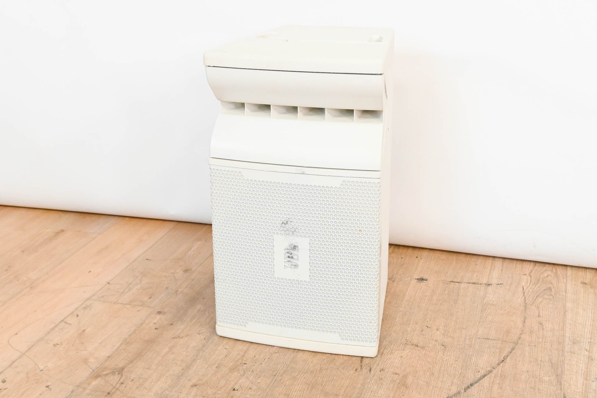 JBL VRX932LA-WH 12" Two-Way Line Array Loudspeaker System