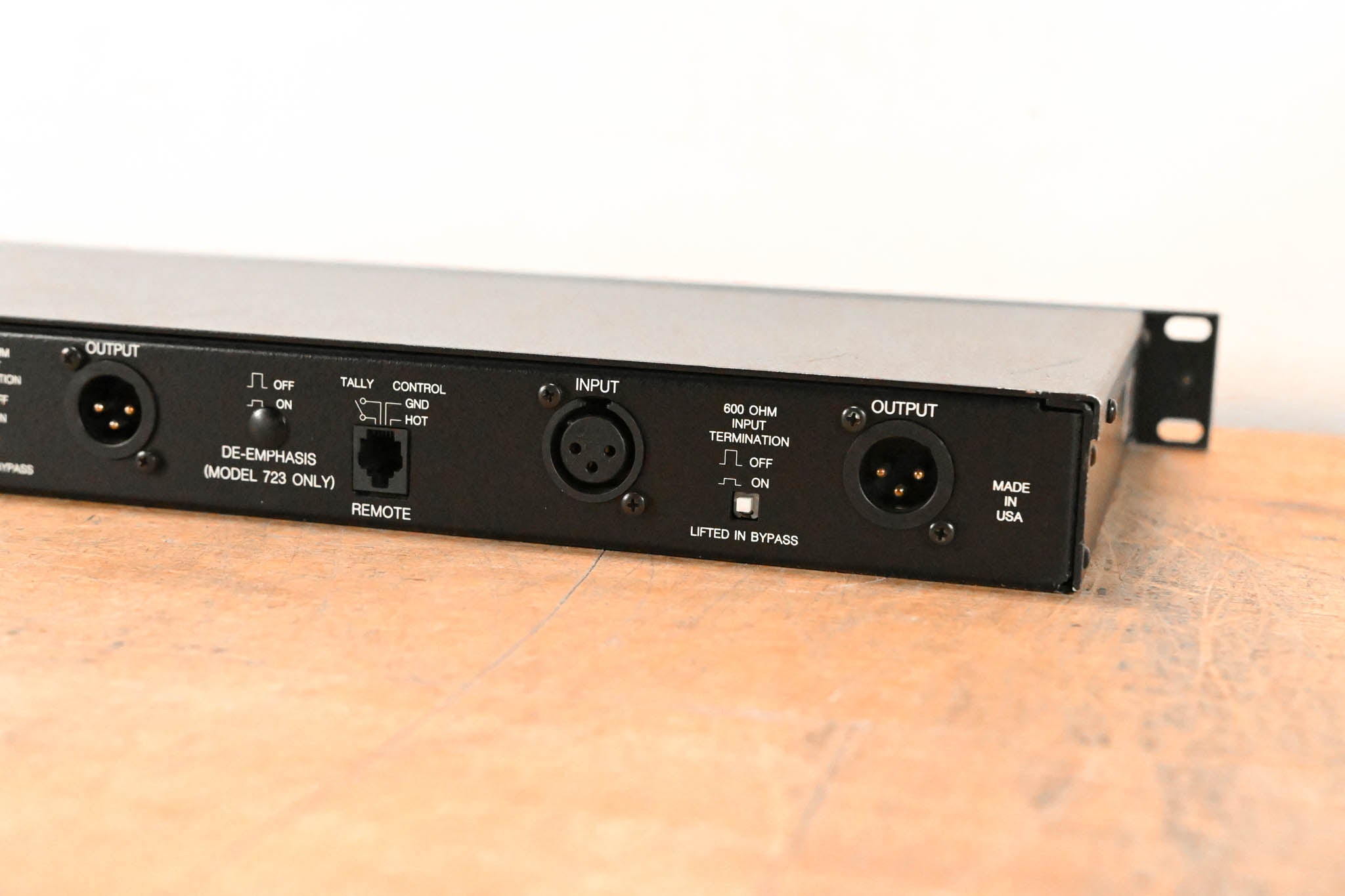 Aphex 720 DOMINATOR II Precision Multiband Peak Limiter