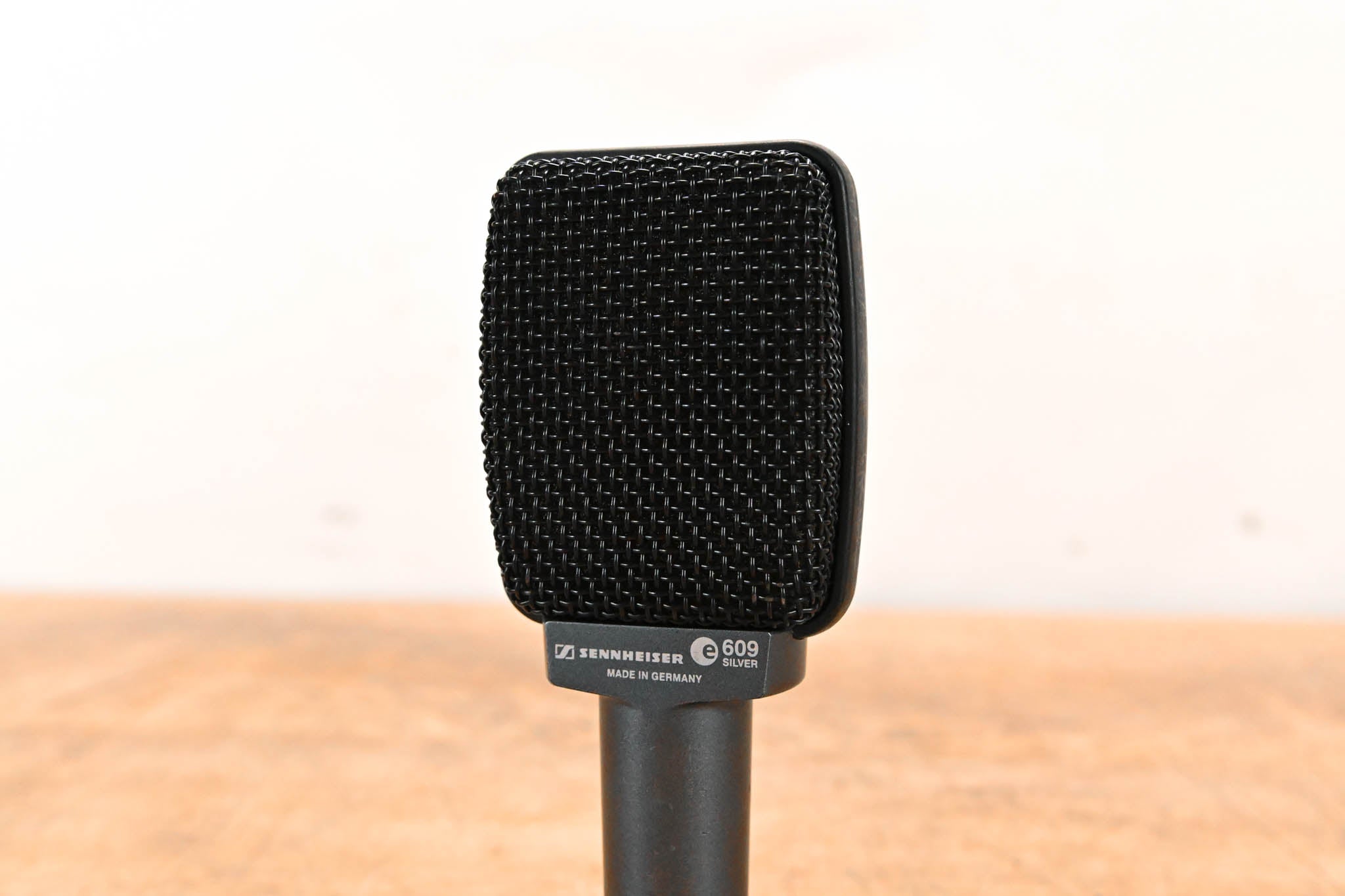 Sennheiser e 609 Silver Supercardioid Dynamic Microphone