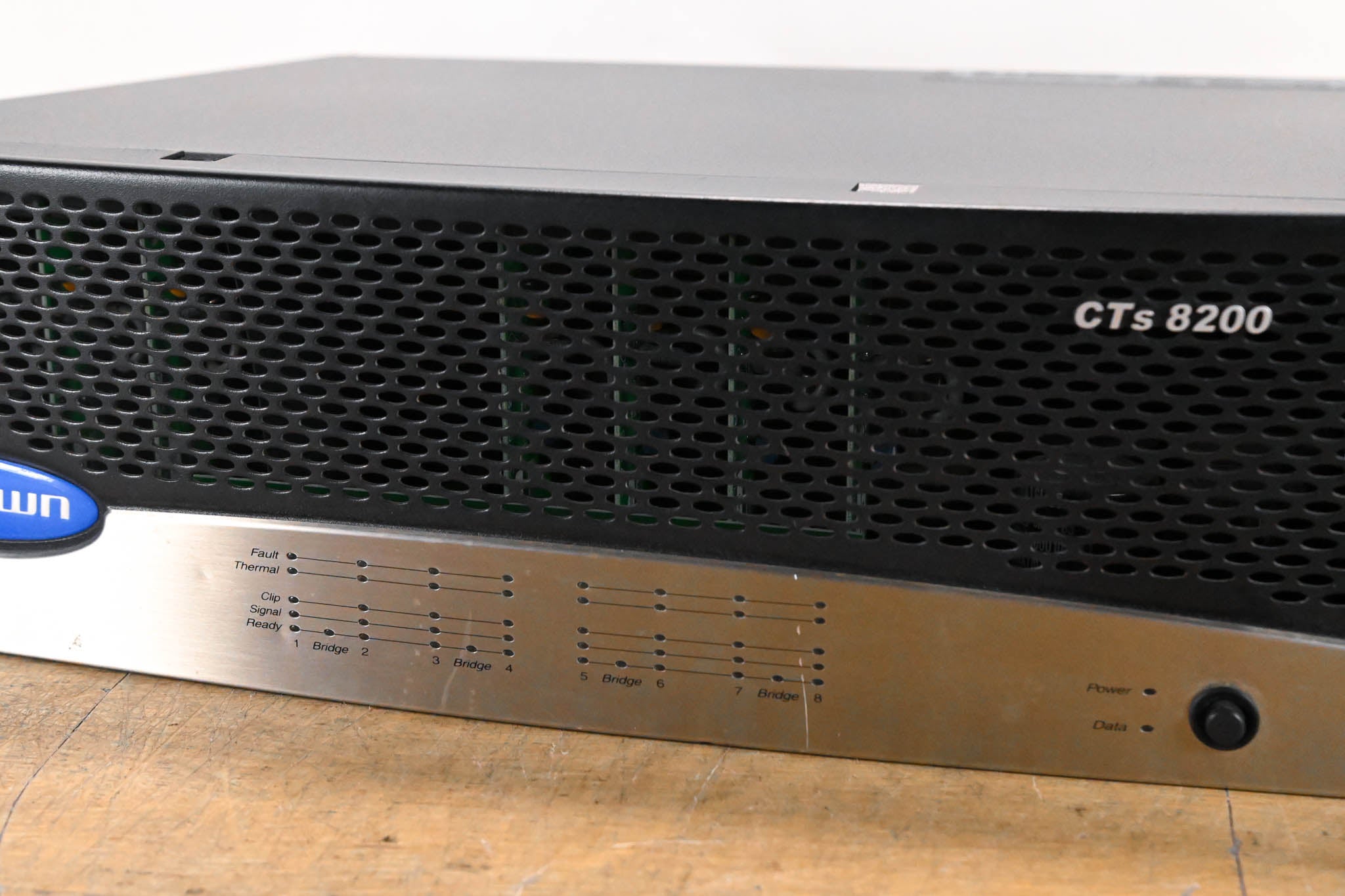 Crown CTs 8200 200W 8-Channel Power Amplifier