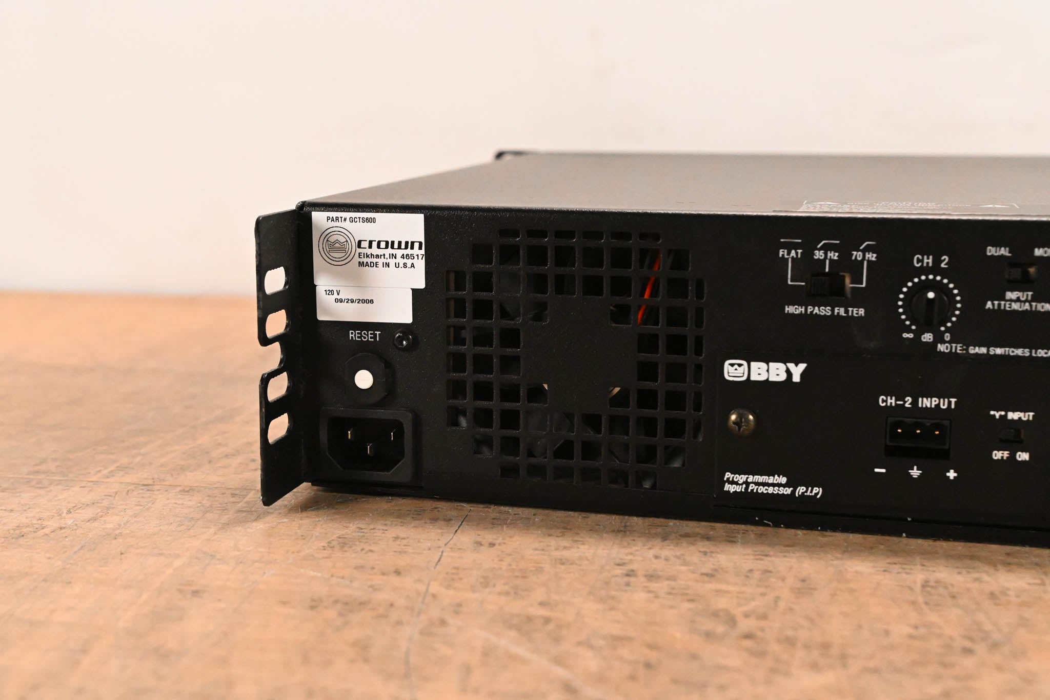 Crown CTs 600 Two-Channel 300W Power Amplifier