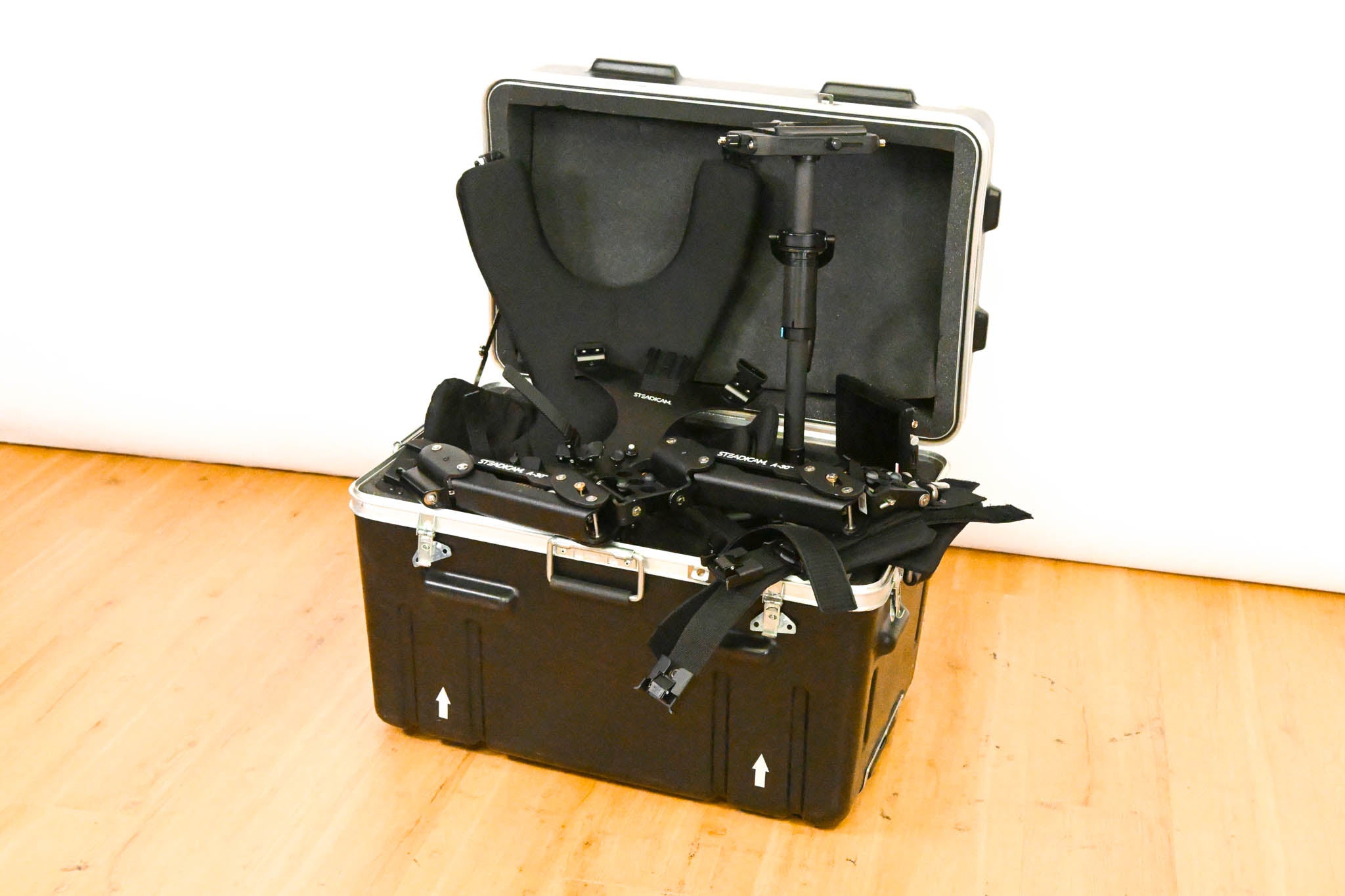 Steadicam Zephyr HD Camera Stabilizer System w/Arm, Vest, Monitor & Case