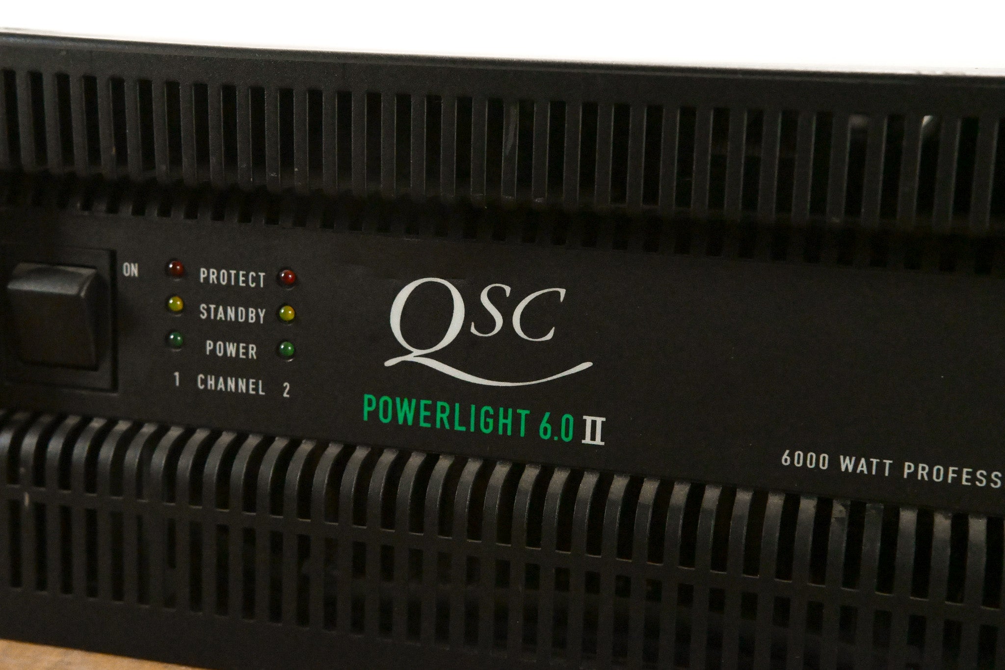 QSC PowerLight 6.0 II 2-channel Power Amplifier
