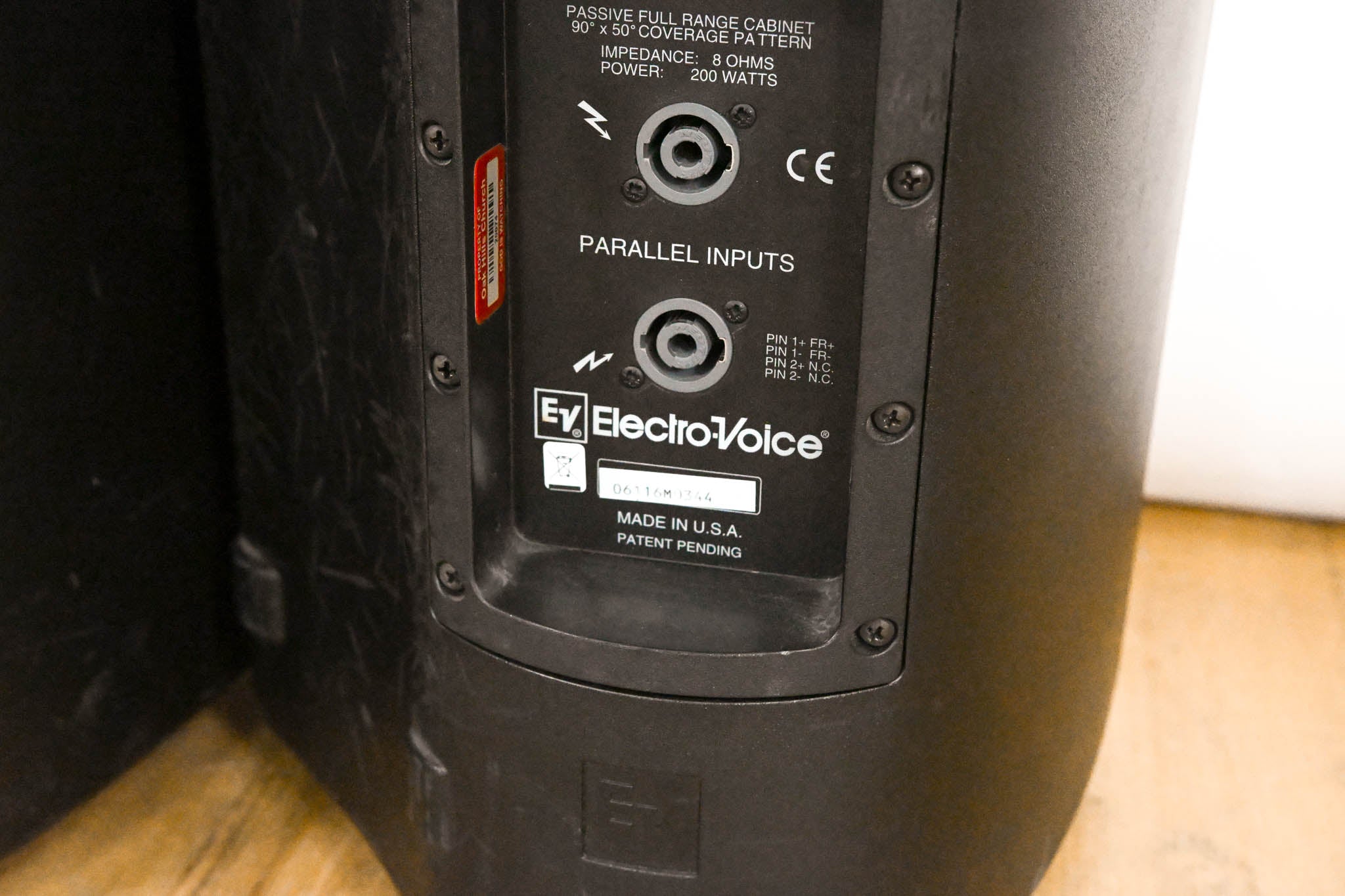 Electro-Voice (EV) ZX1-90 8-inch Two-Way Passive Loudspeaker (PAIR)