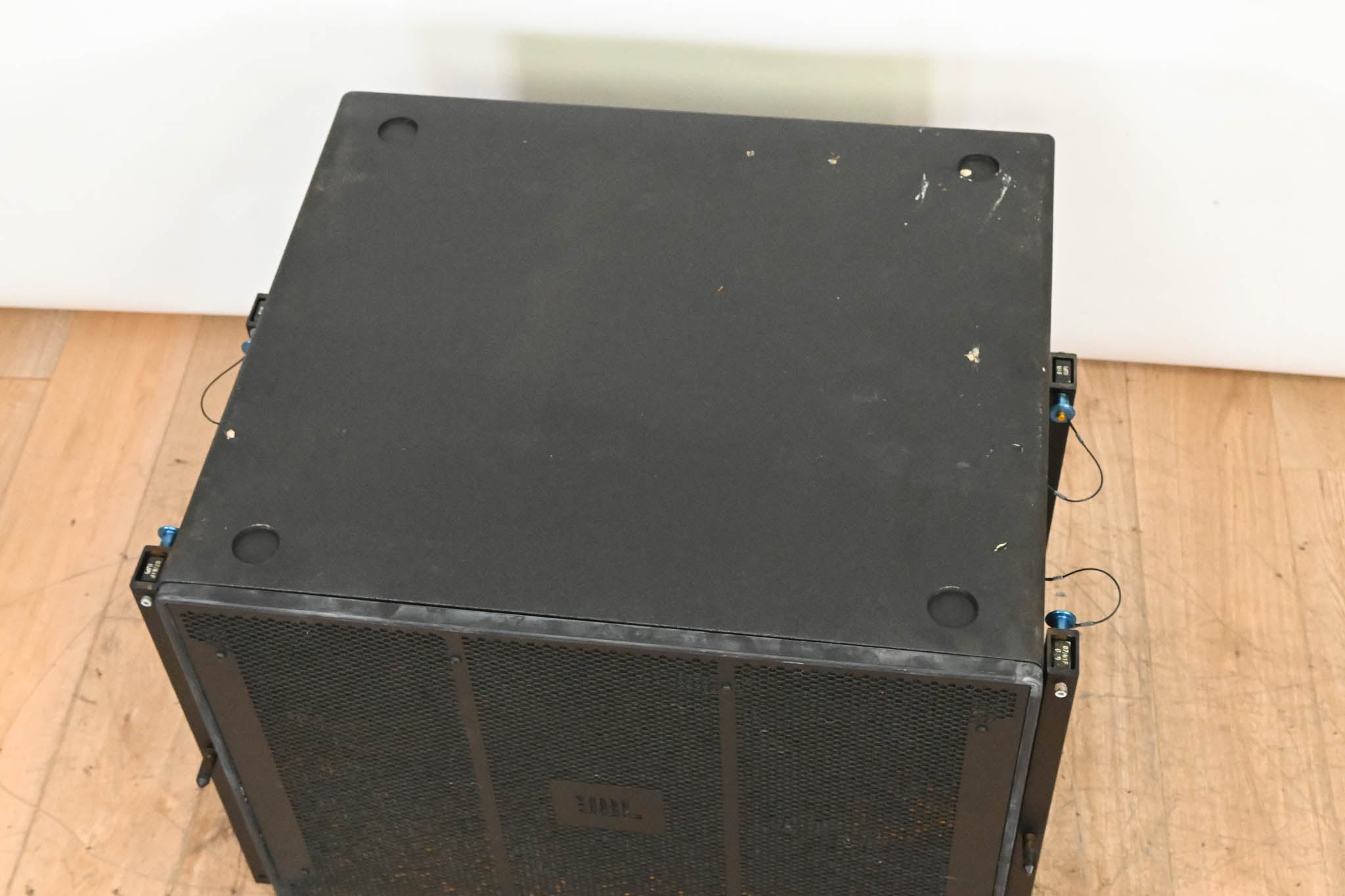 JBL VT4881A Compact Arrayable 18" Subwoofer