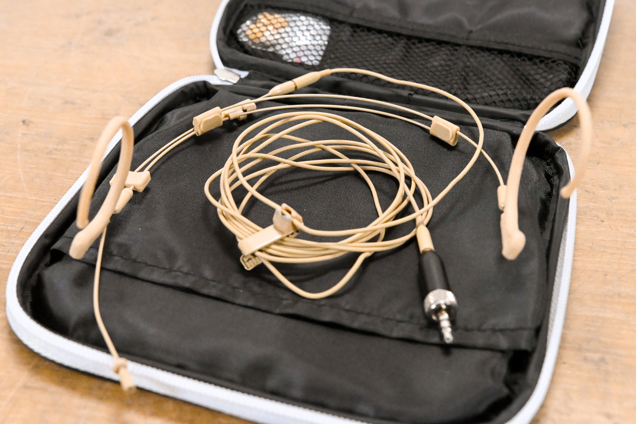 Que Audio QA22 BE Omnidirectional Headset Mic w/ SEL Adapter for Senn.