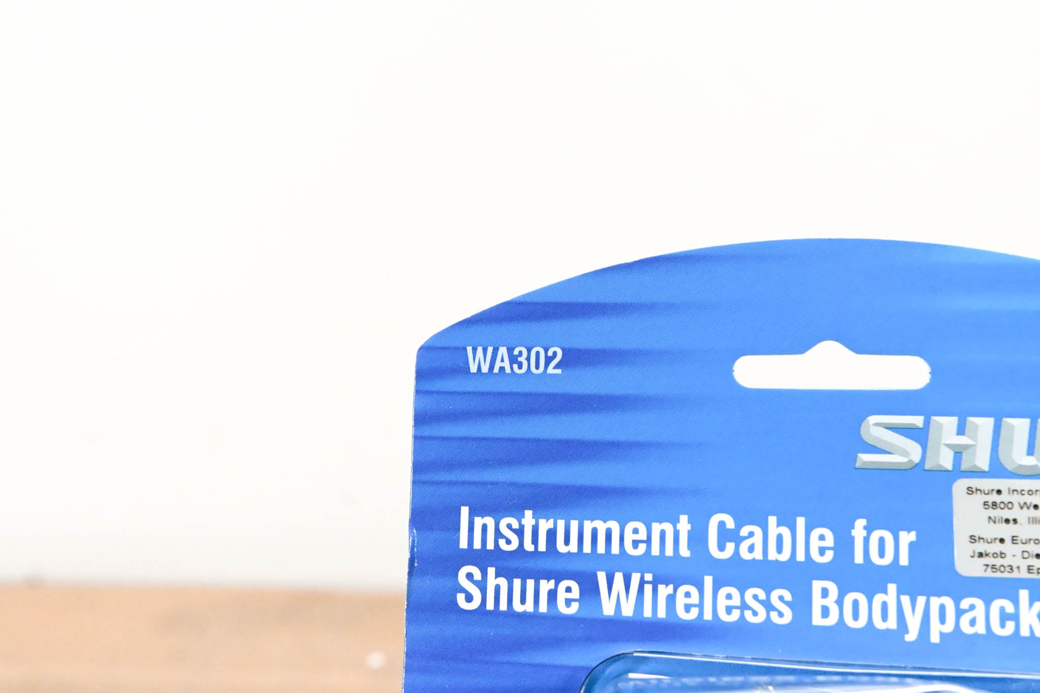 Shure WA302 TA4F to 1/4" Instrument Cable for Wireless Bodypacks - 2.5'