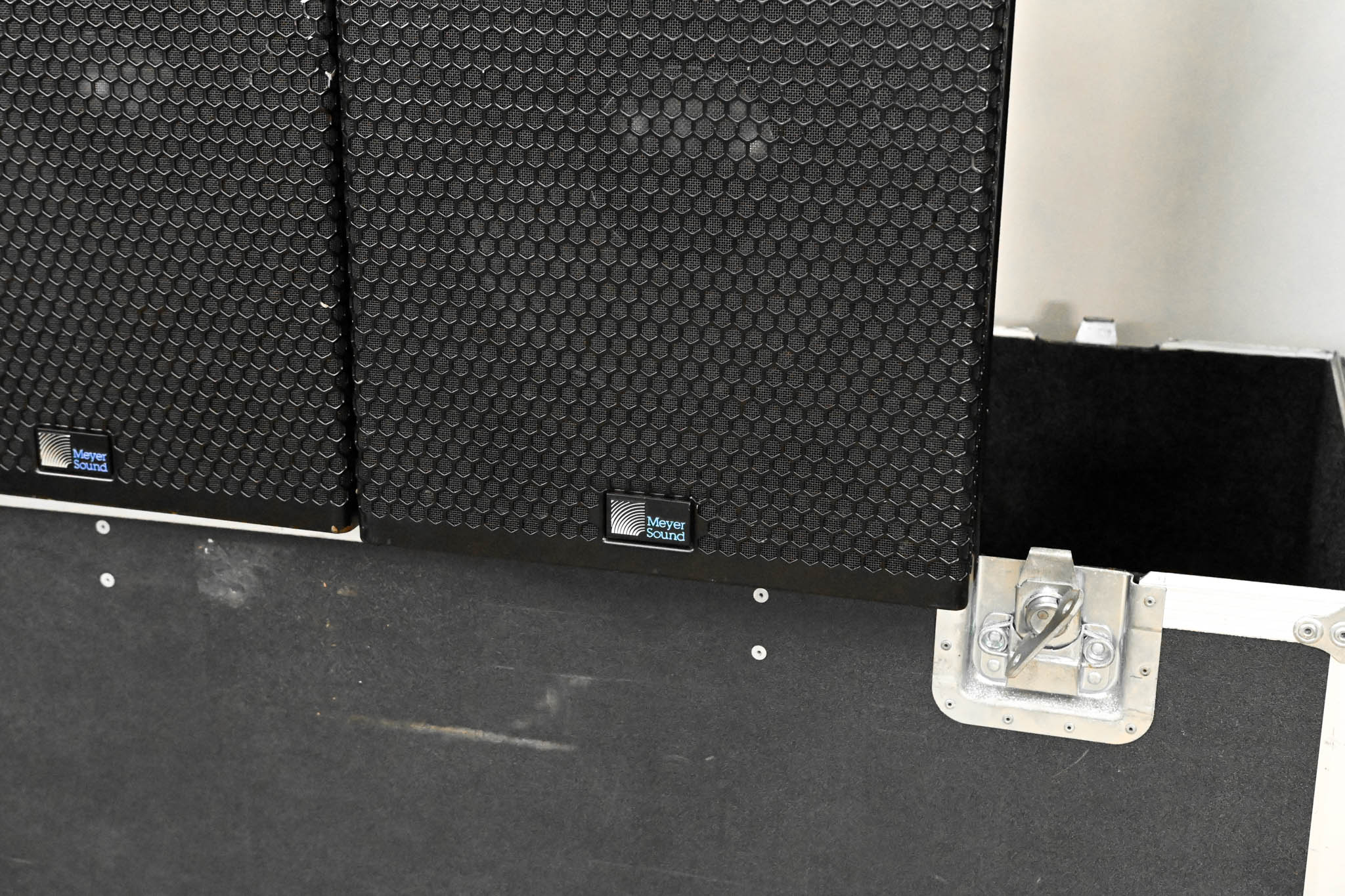 Meyer Sound UPA-1P Compact Wide Coverage Loudspeaker (PAIR)