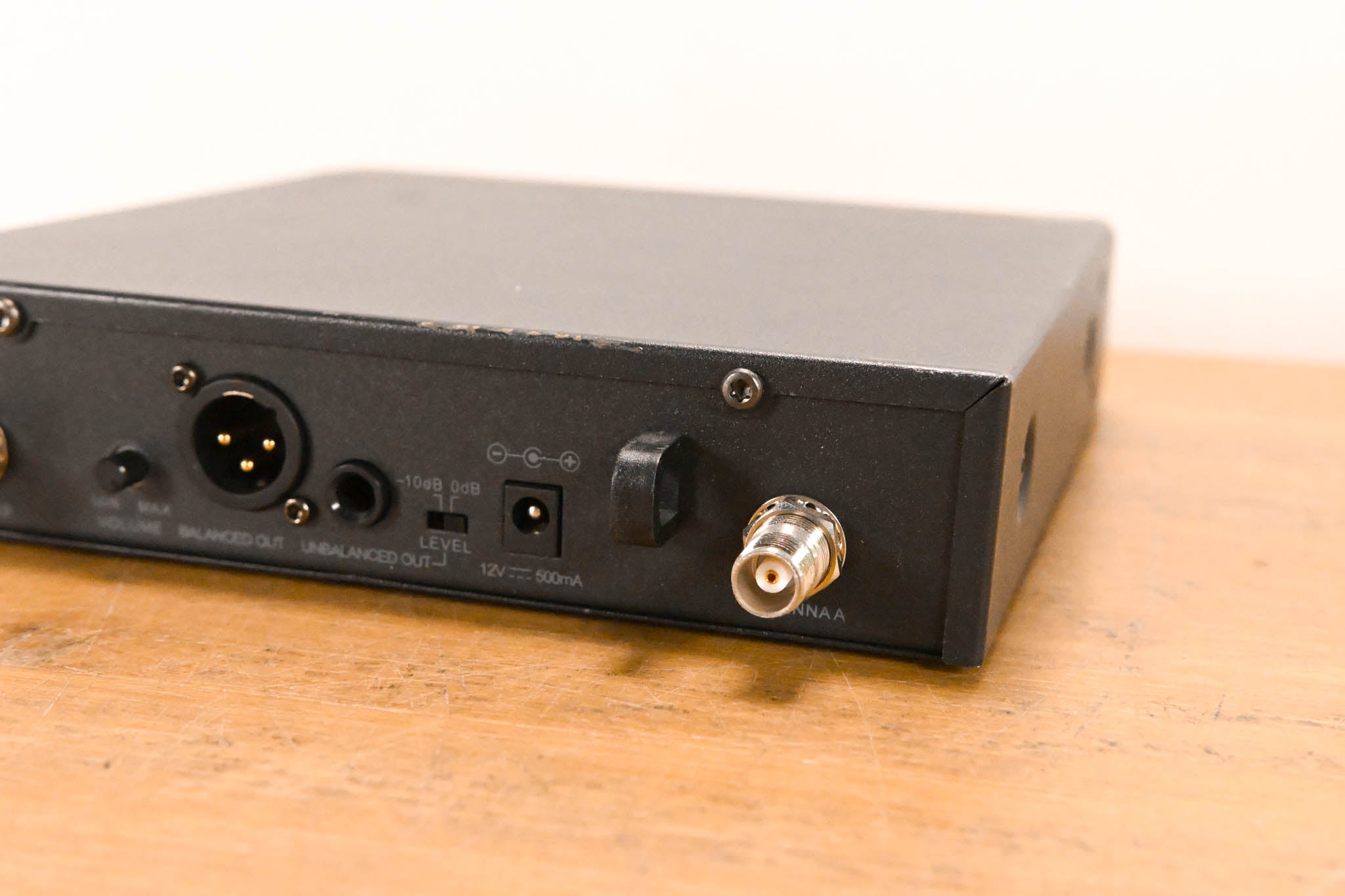 Electro-Voice (EV) R-300 Receiver w/ BP-300 Bodypack - Band C (NO PSU)