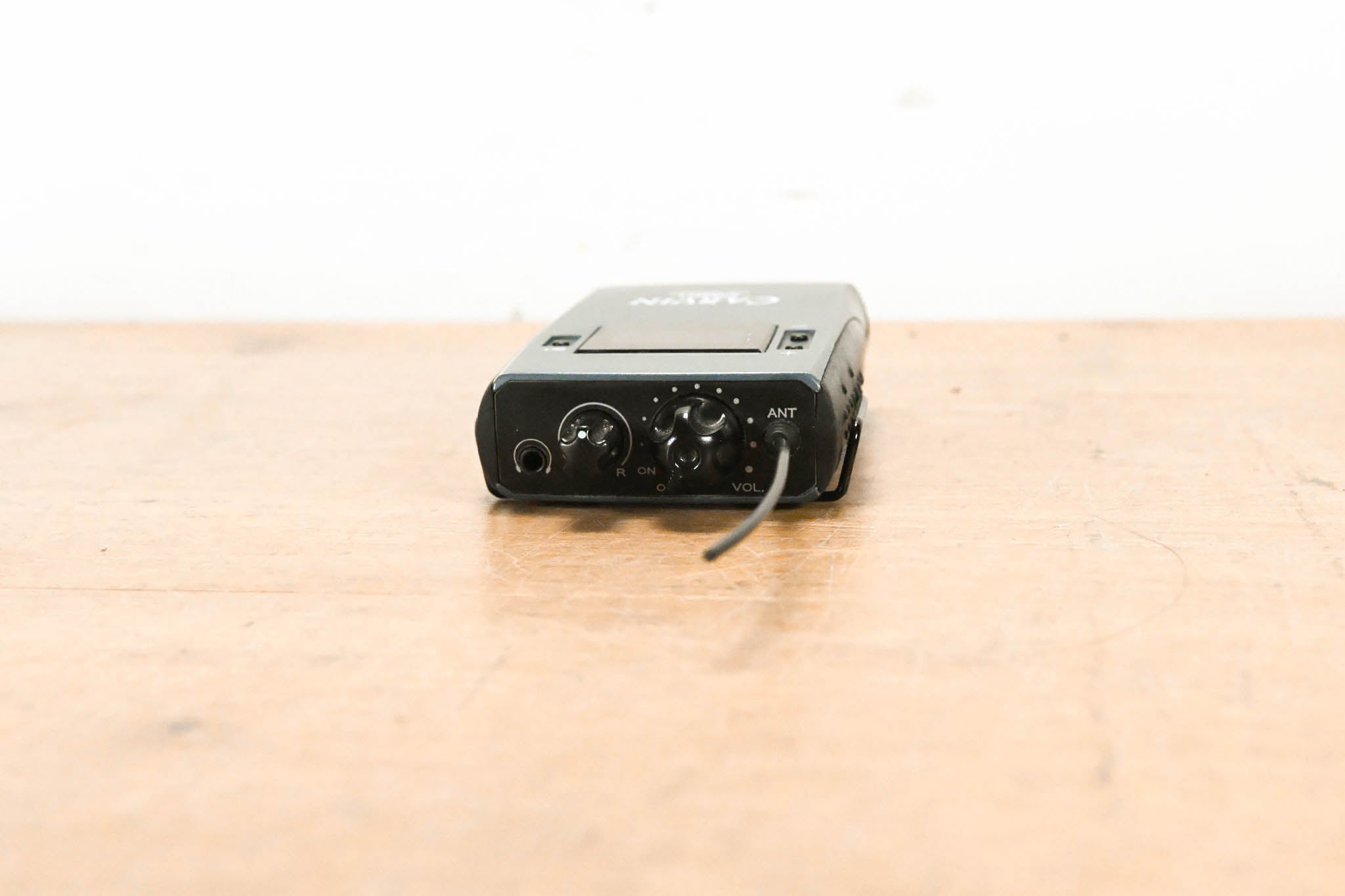 Carvin EM900 Wireless IEM System with EM901 Bodypack - 638-662 MHz