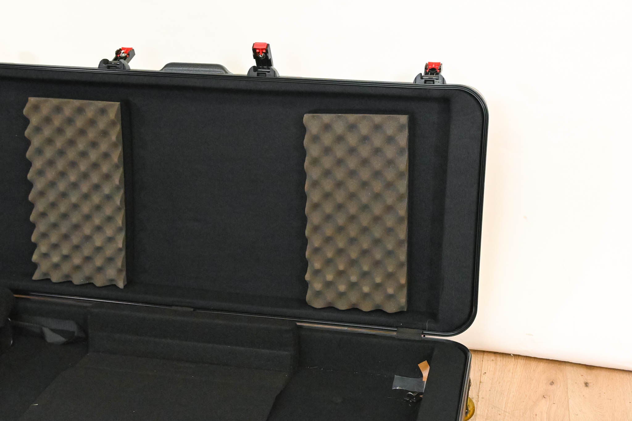 Gator Cases TSA Series 61 Key ATA Keyboard Case with Wheels