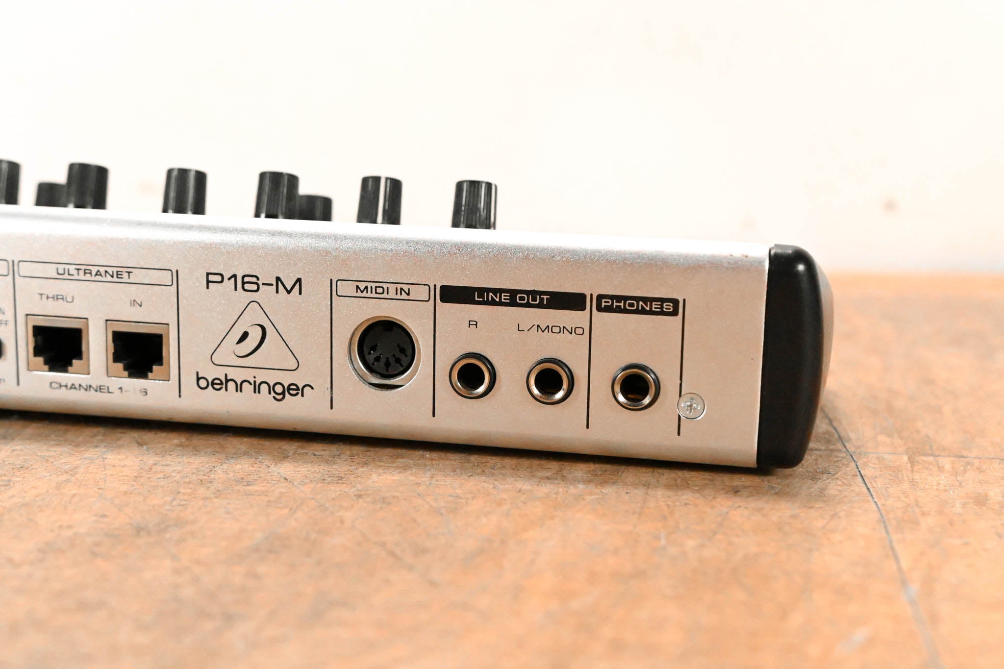 Behringer Powerplay P16-M 16-Channel Digital Personal Mixer