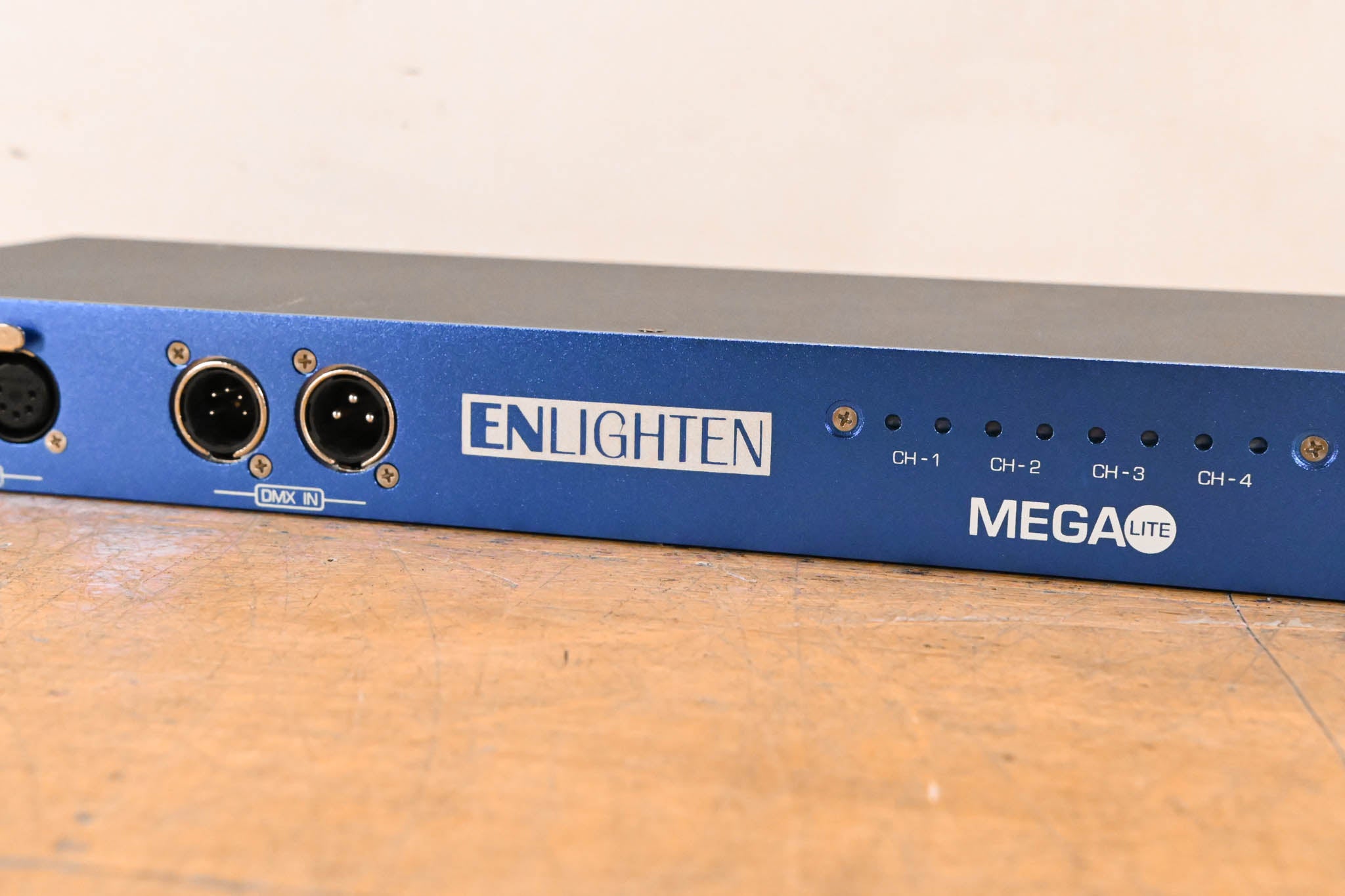 MEGA-LITE MC1040 Enlighten Splitter DMX Lighting Control