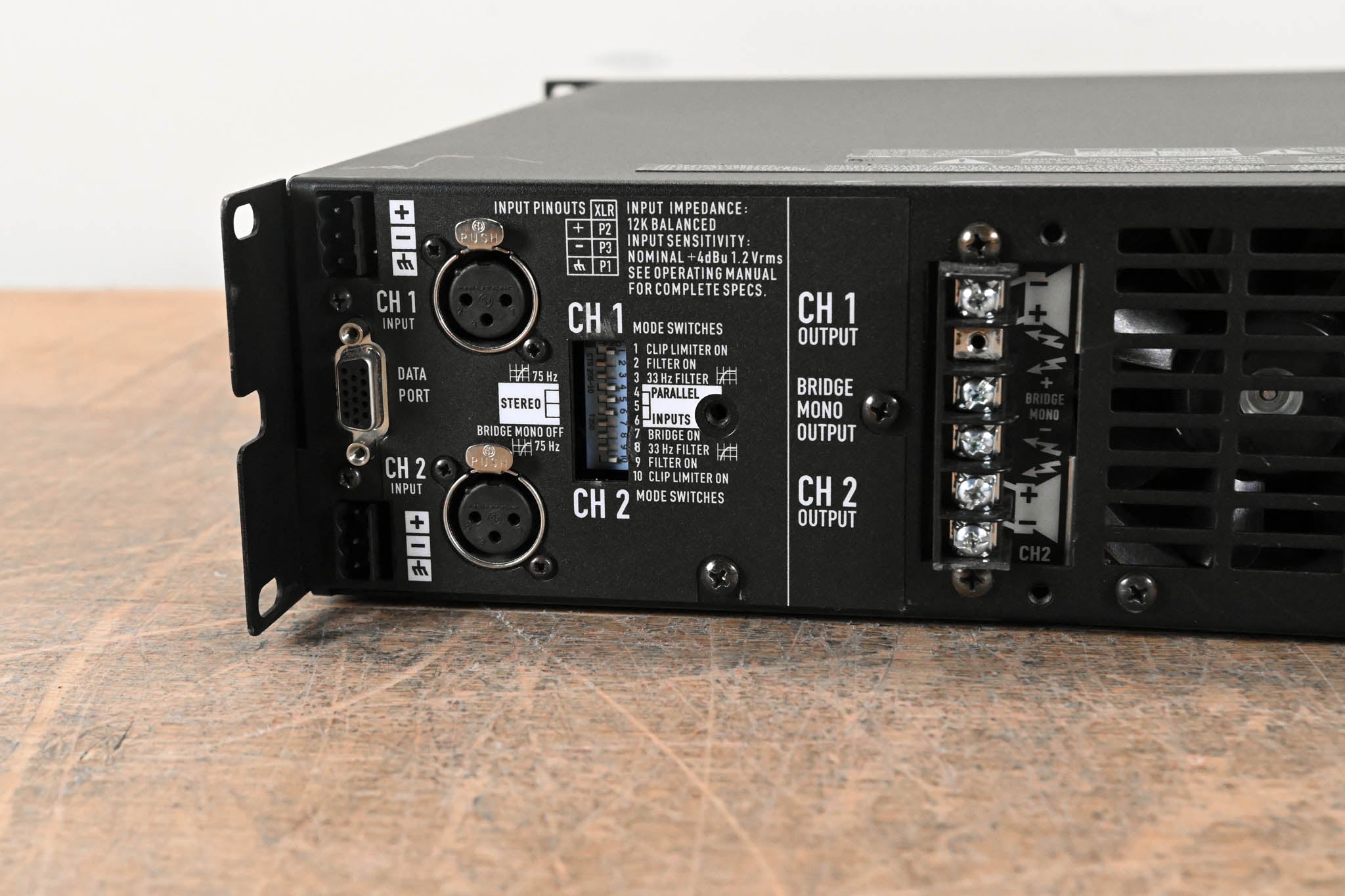 QSC CX902 2-Channel Power Amplifier