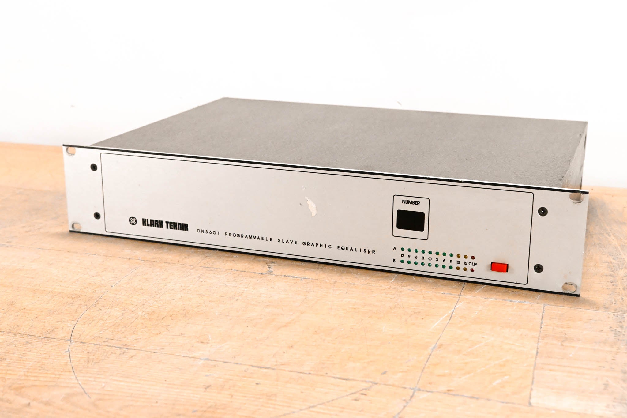 Klark Teknik DN3601 Programmable Slave Graphic Equalizer