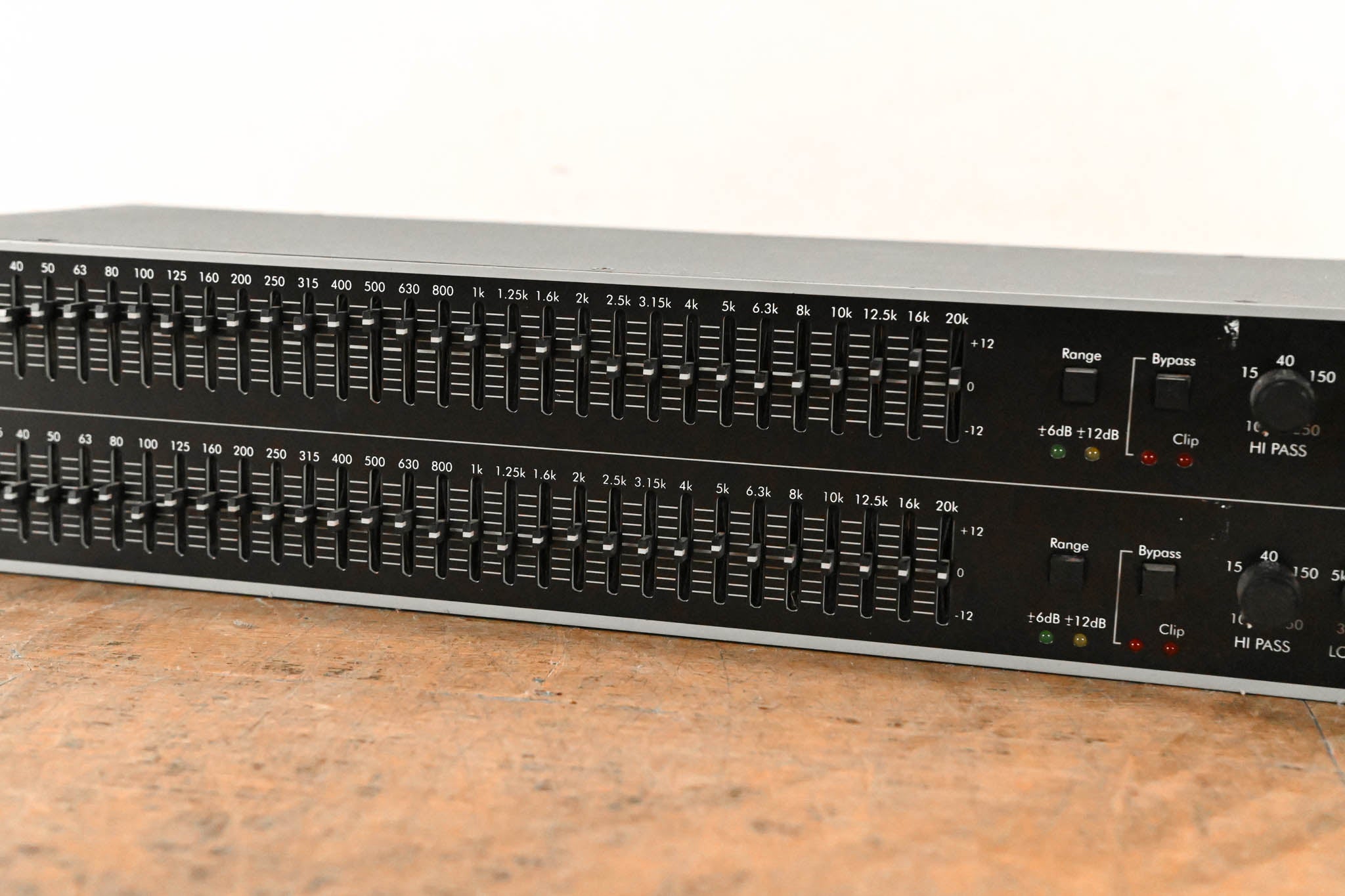 ART EQ-355 Dual-Channel 31-Band Graphic Equalizer