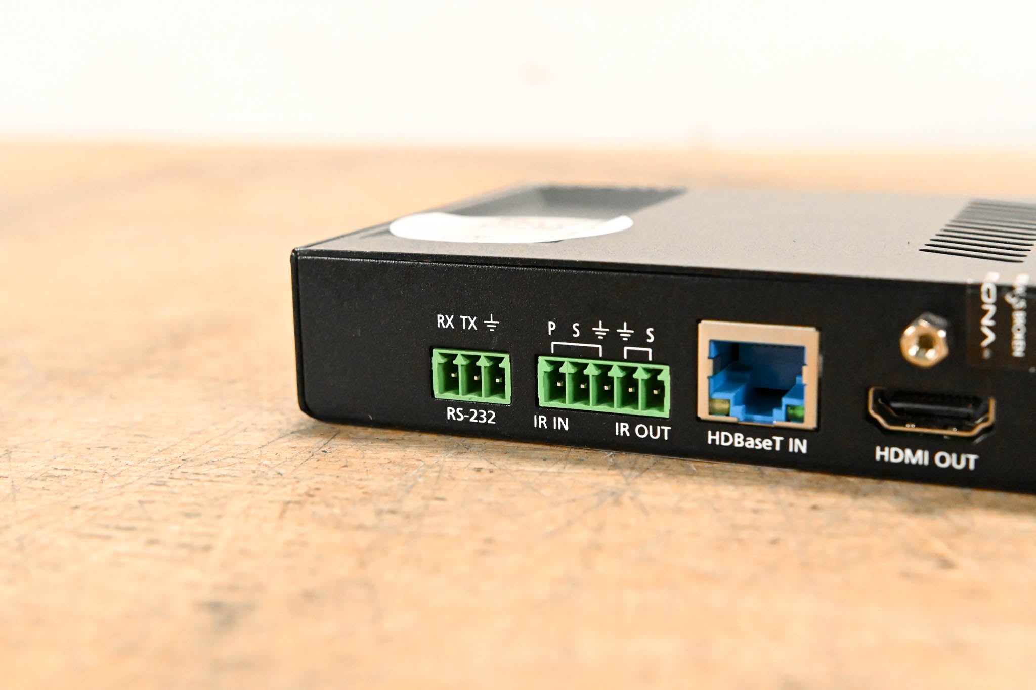 Atlona AT-UHD-EX-70C-RX 4K/UHD HDMI over HDBaseT Receiver (70m)