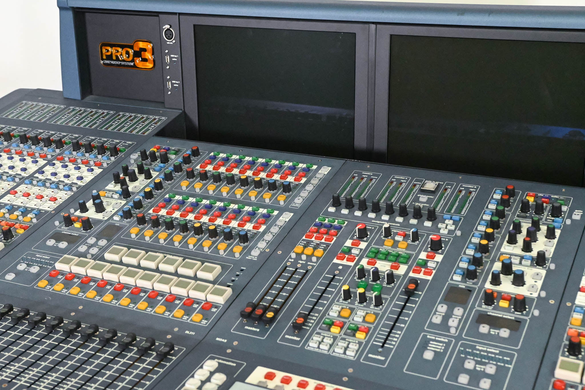 Midas PRO3 Live Audio Mixing Console