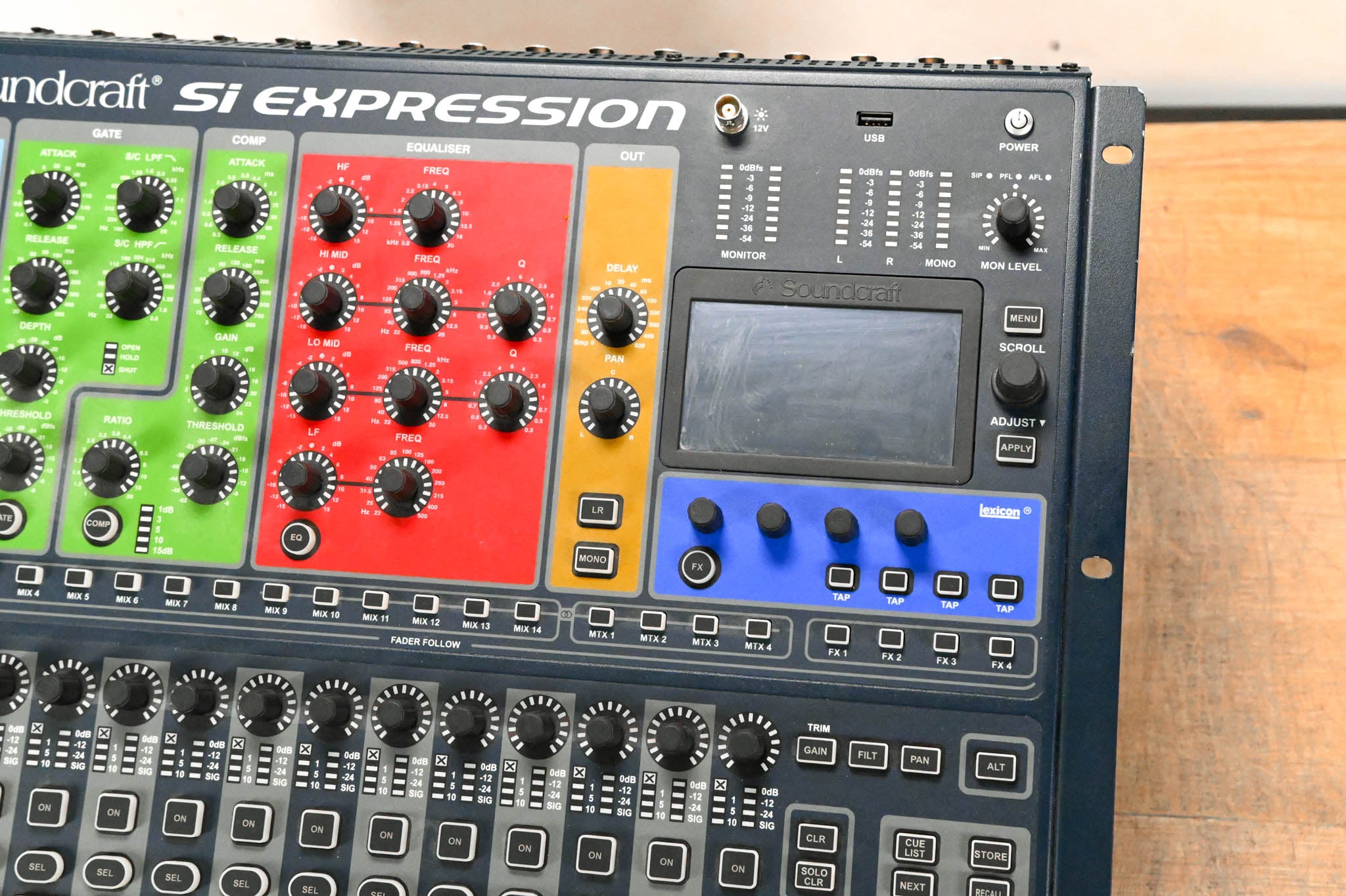 Soundcraft Si Expression 1 16-Channel Digital Audio Mixing Console