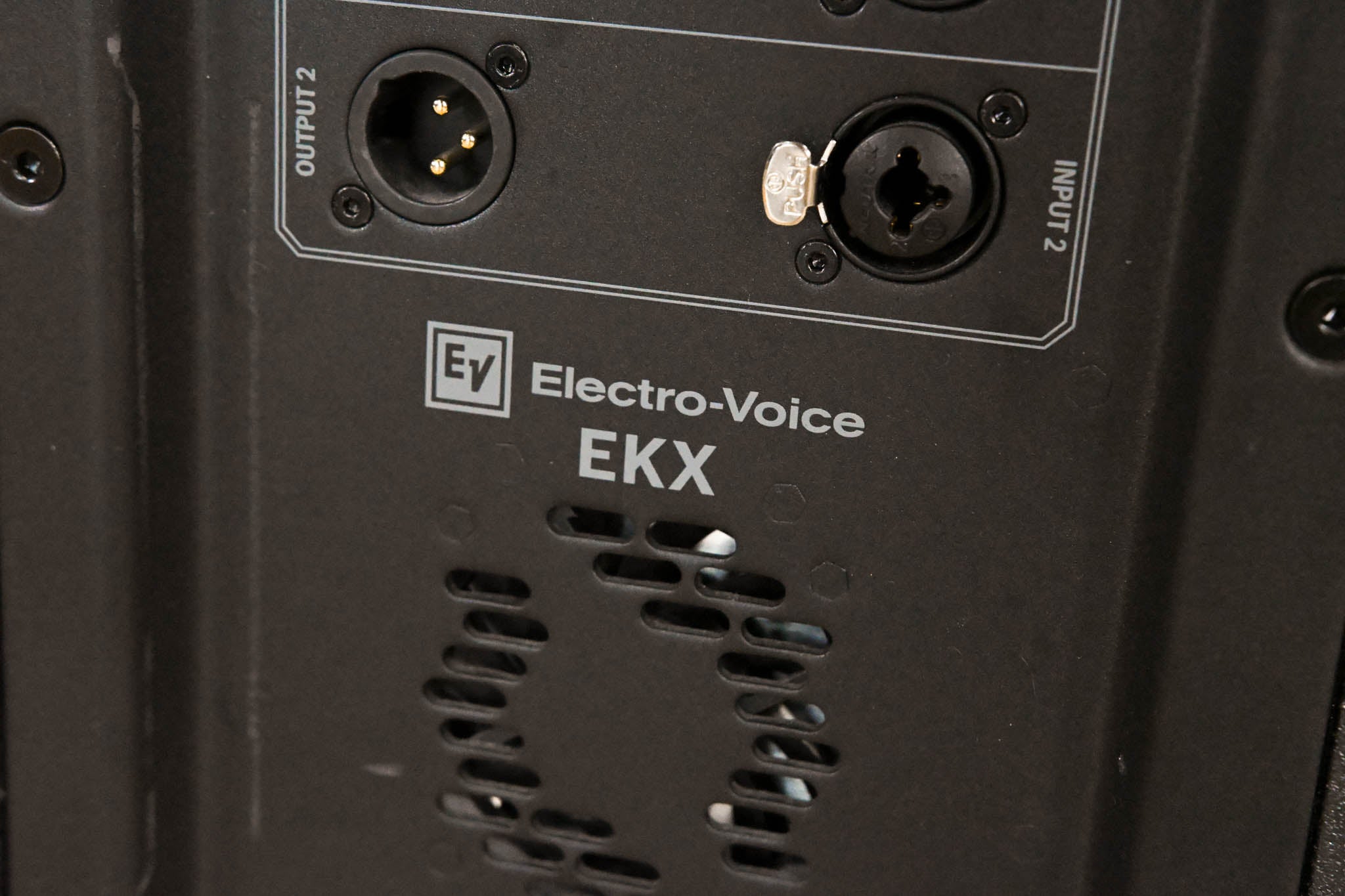 Electro-Voice (EV) EKX-18SP 1300W 18" Powered Subwoofer