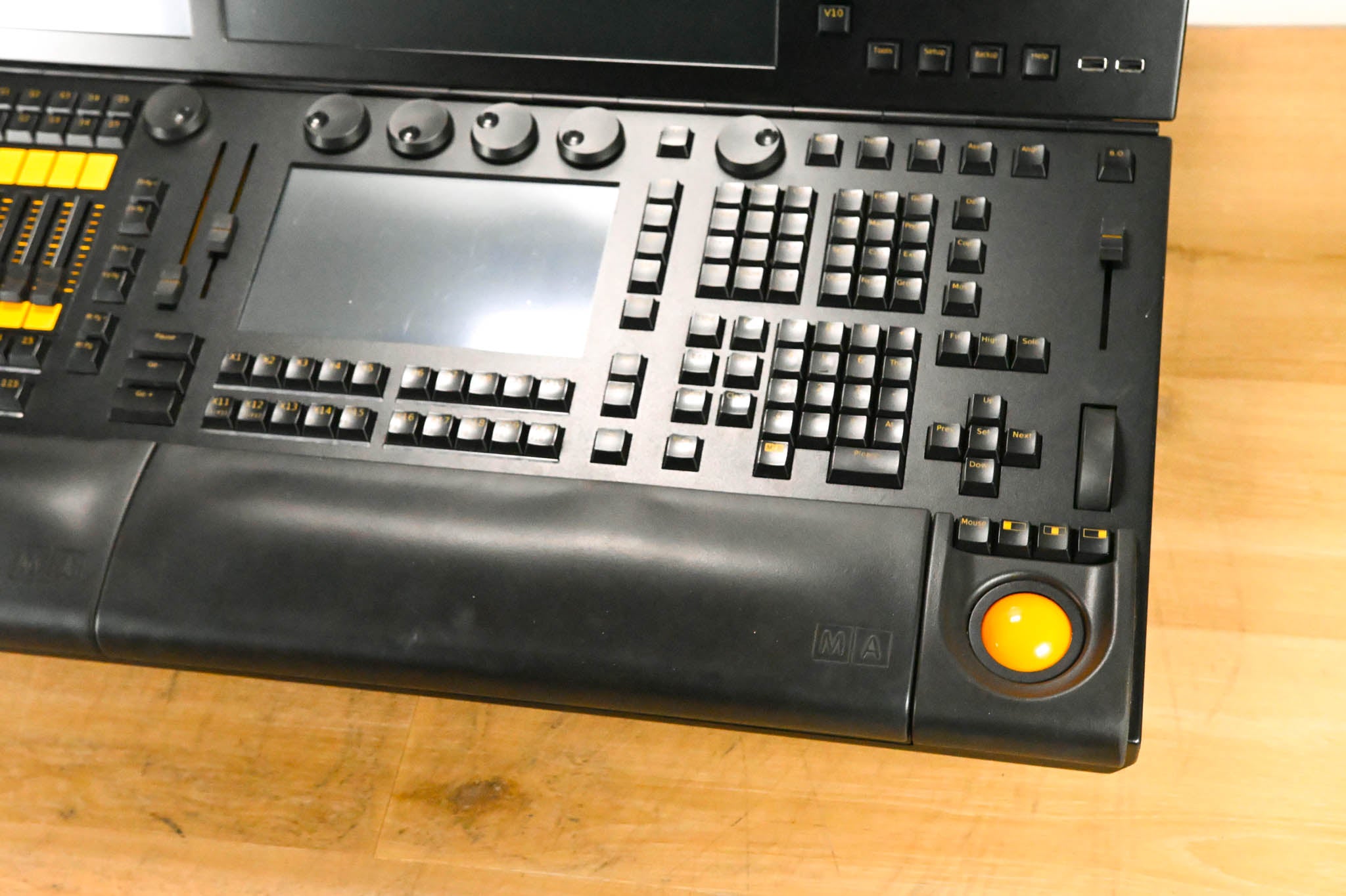MA Lighting GrandMA2 Light Lighting Console CG01Z18