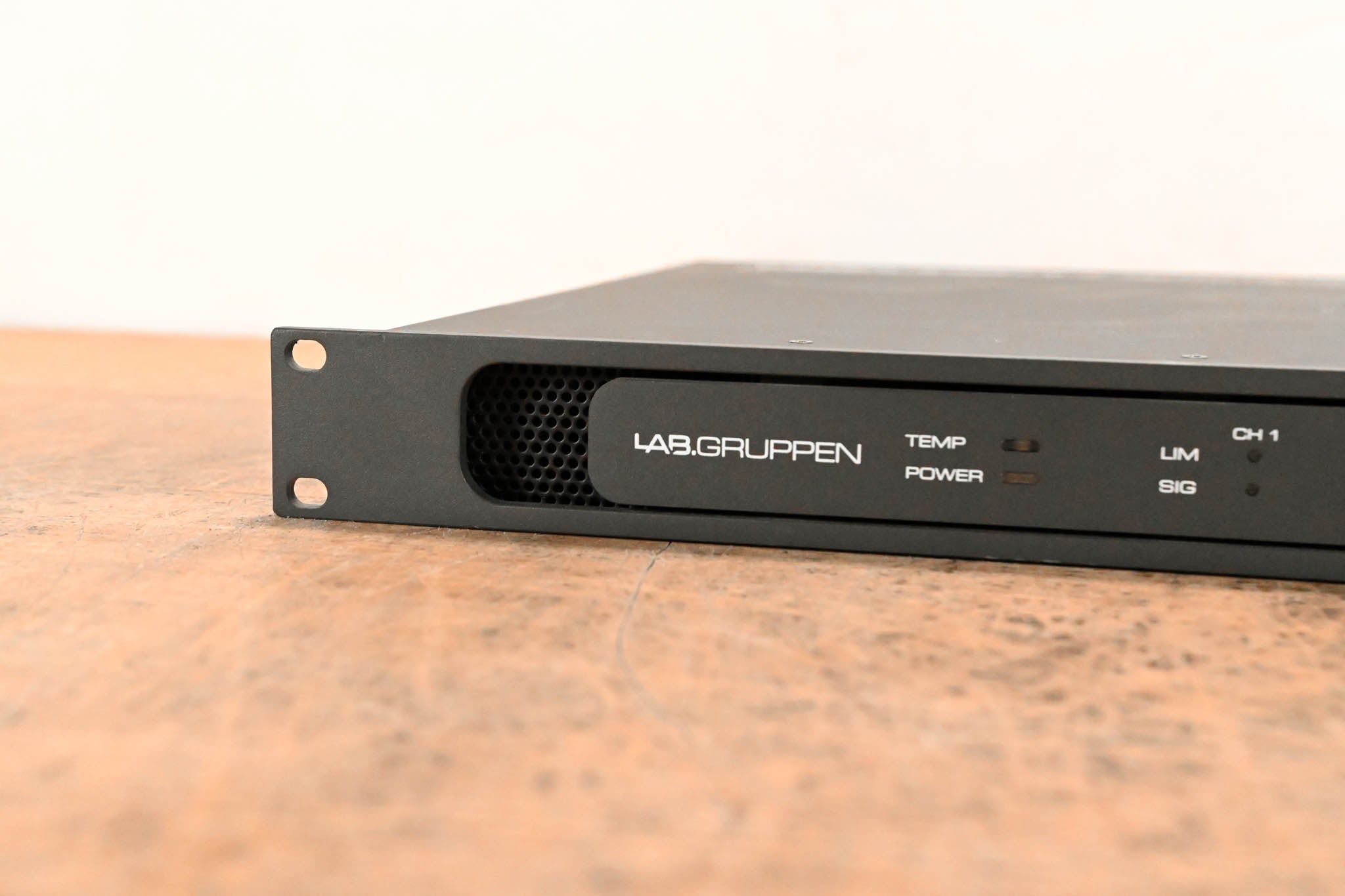 Lab Gruppen E10:4 1000W E-Series Installation Amplifier