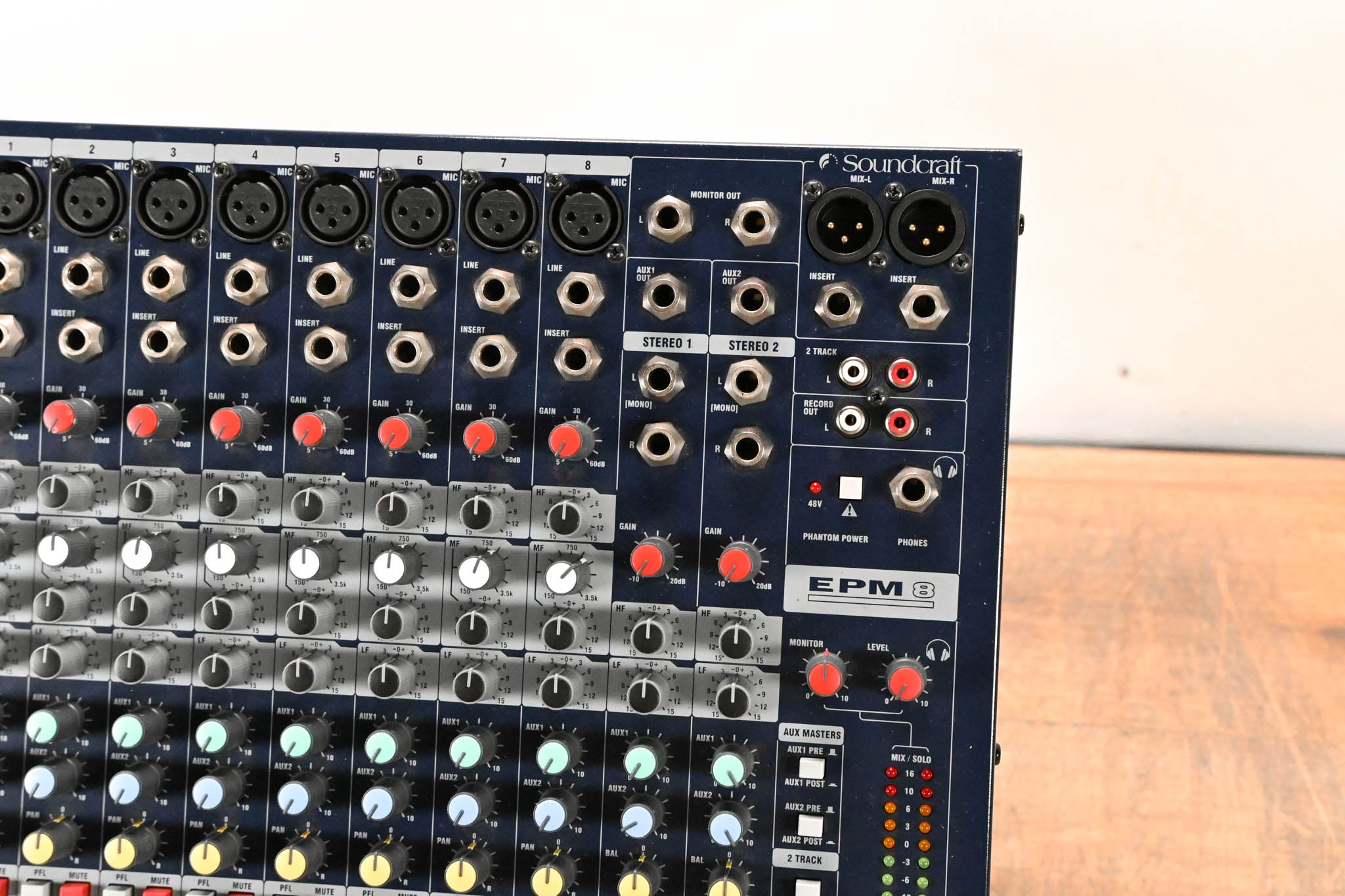 Soundcraft EPM8 High-Performance 10-Channel Analog Audio Mixer