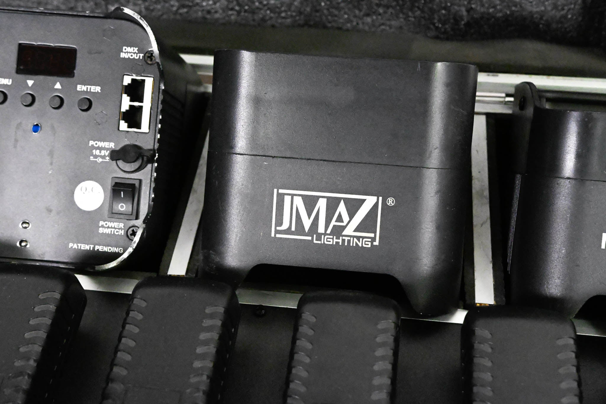 JMAZ Lighting MAD PAR HEX 4S Battery LED Uplight Kit w/ Charging Case