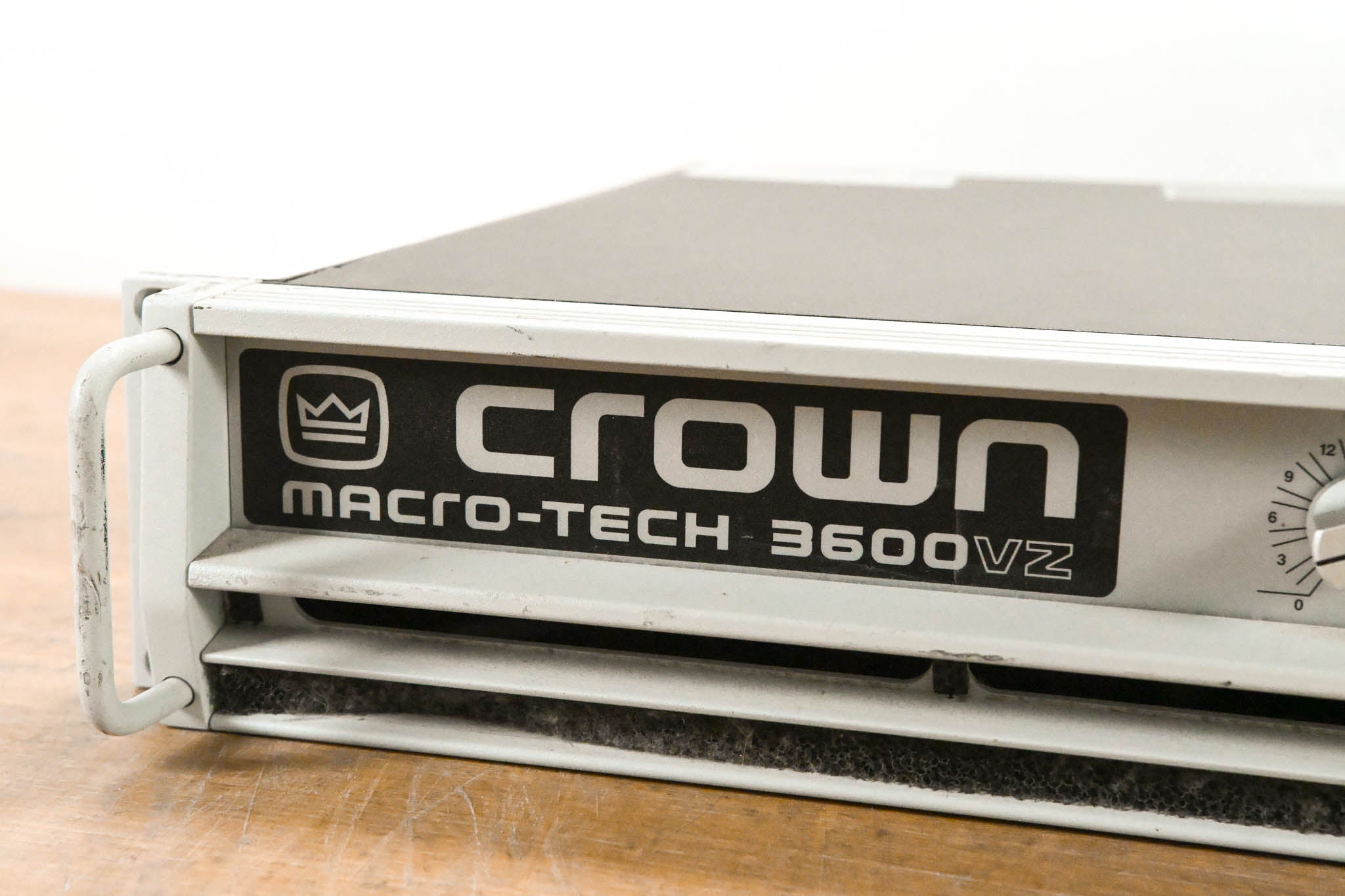 Crown Macro-Tech 3600VZ 2-Channel Power Amplifier