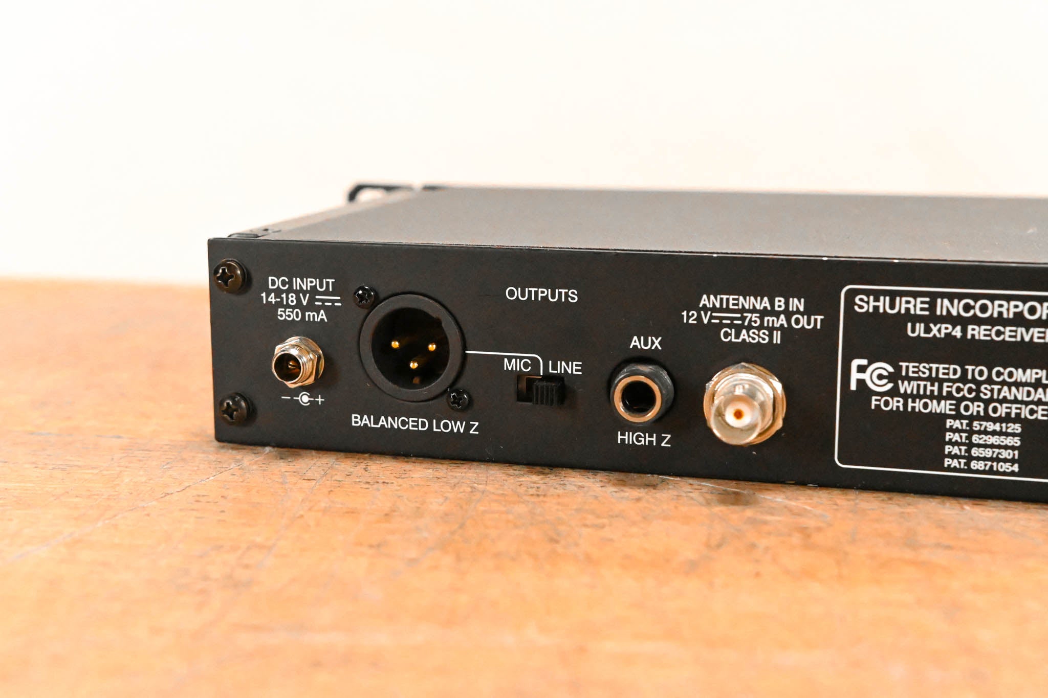 Shure ULXP4 Wireless Receiver - G3 Band: 470-506 MHz (NO POWER SUPPLY)