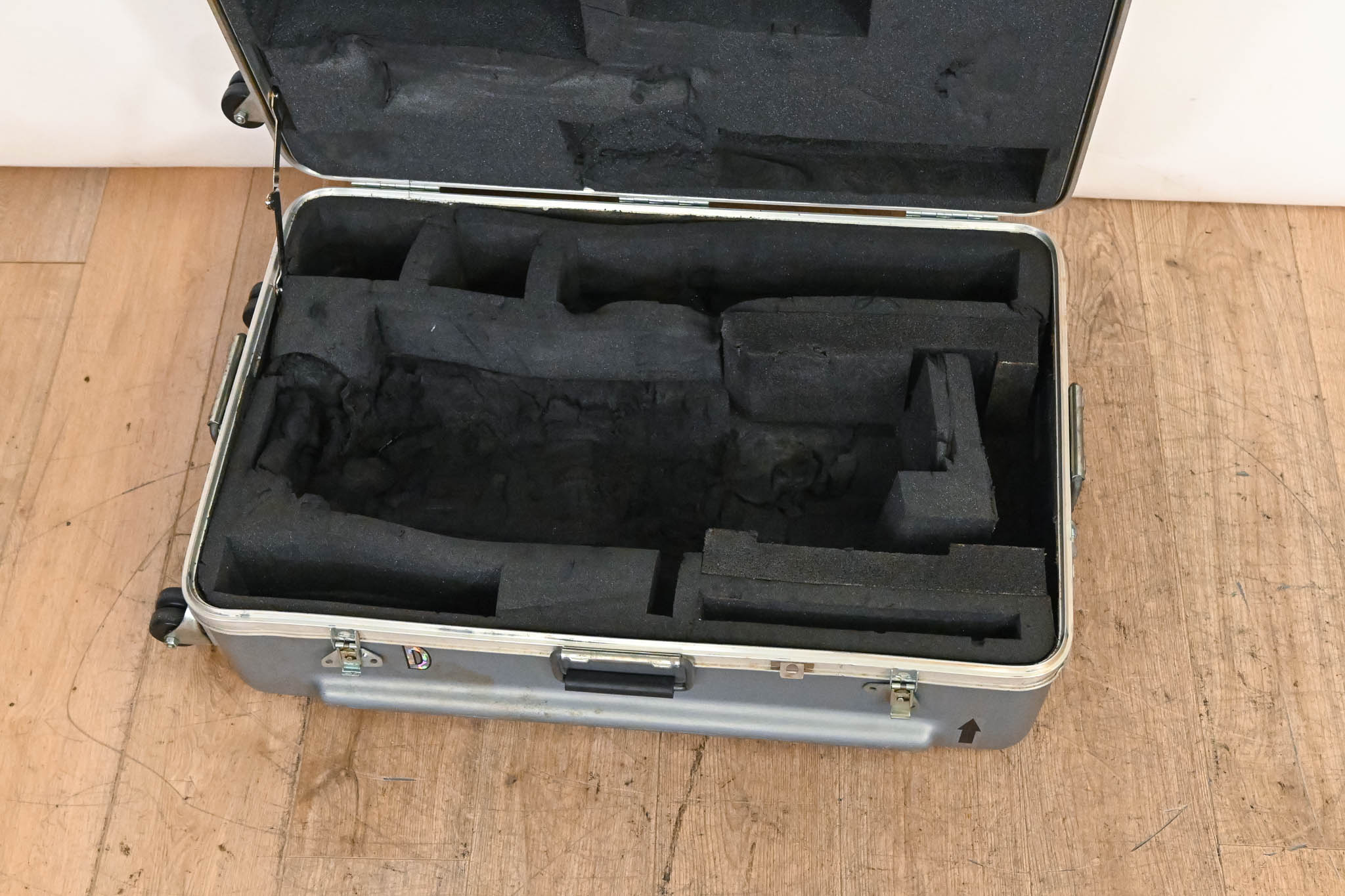 Sony LC-200 TH Thermodyne Flight Case for Select Sony Camcorders