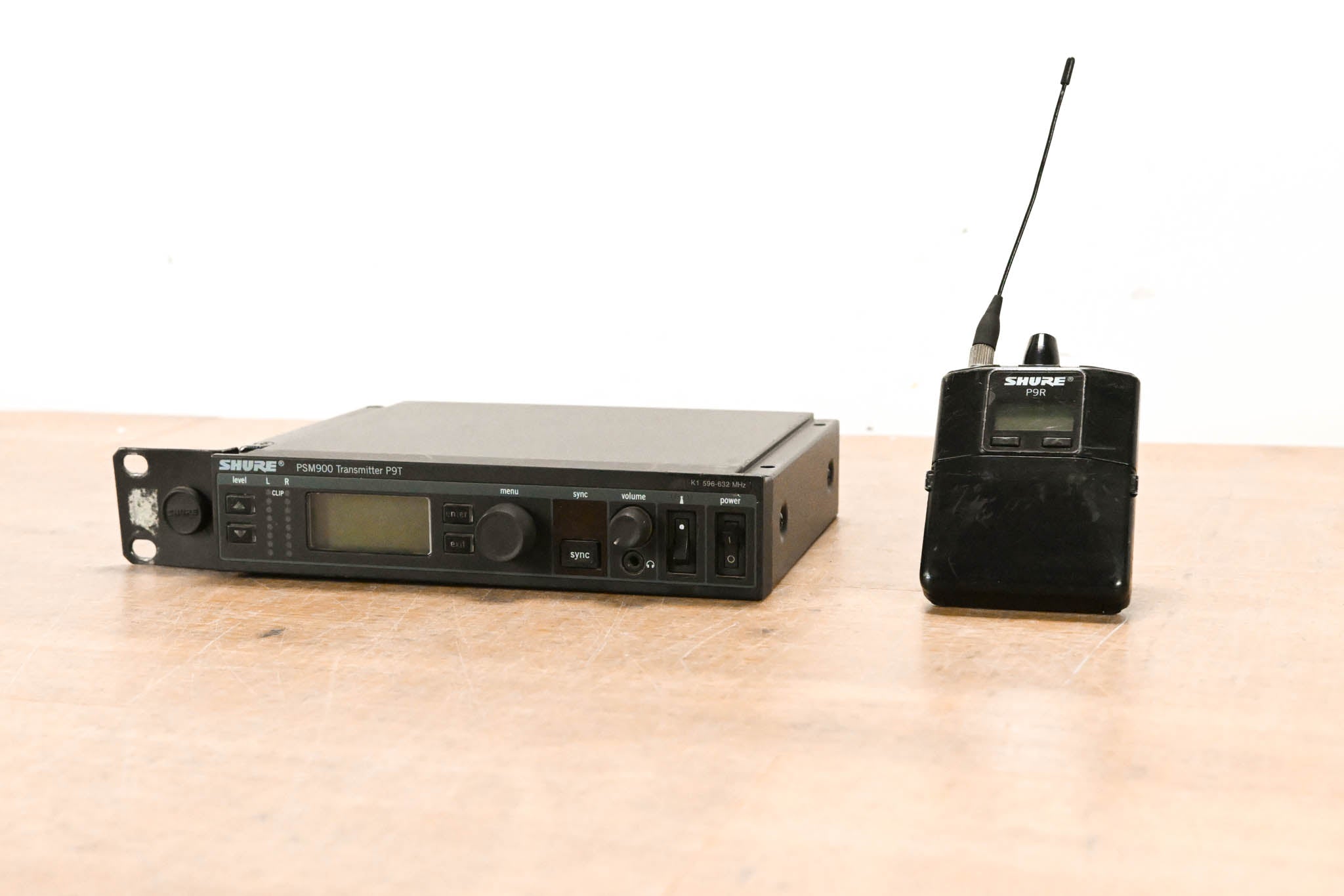 Shure PSM 900 Wireless IEM System K1 Band: 596-632MHz NO POWER SUPPLY