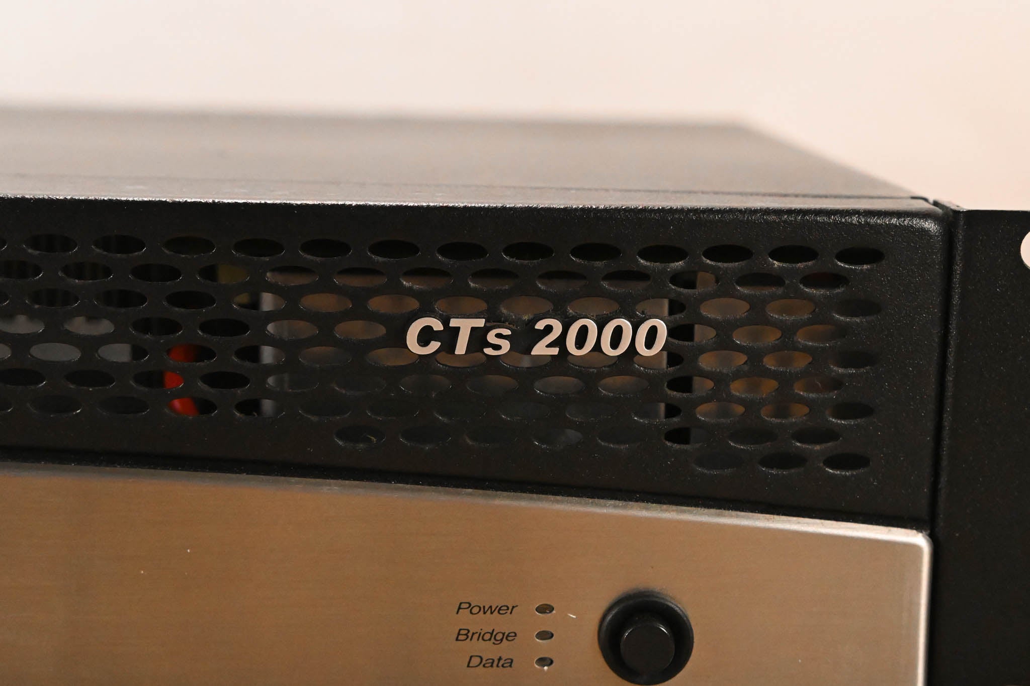 Crown CTs 2000 Two-Channel 1000W Power Amplifier