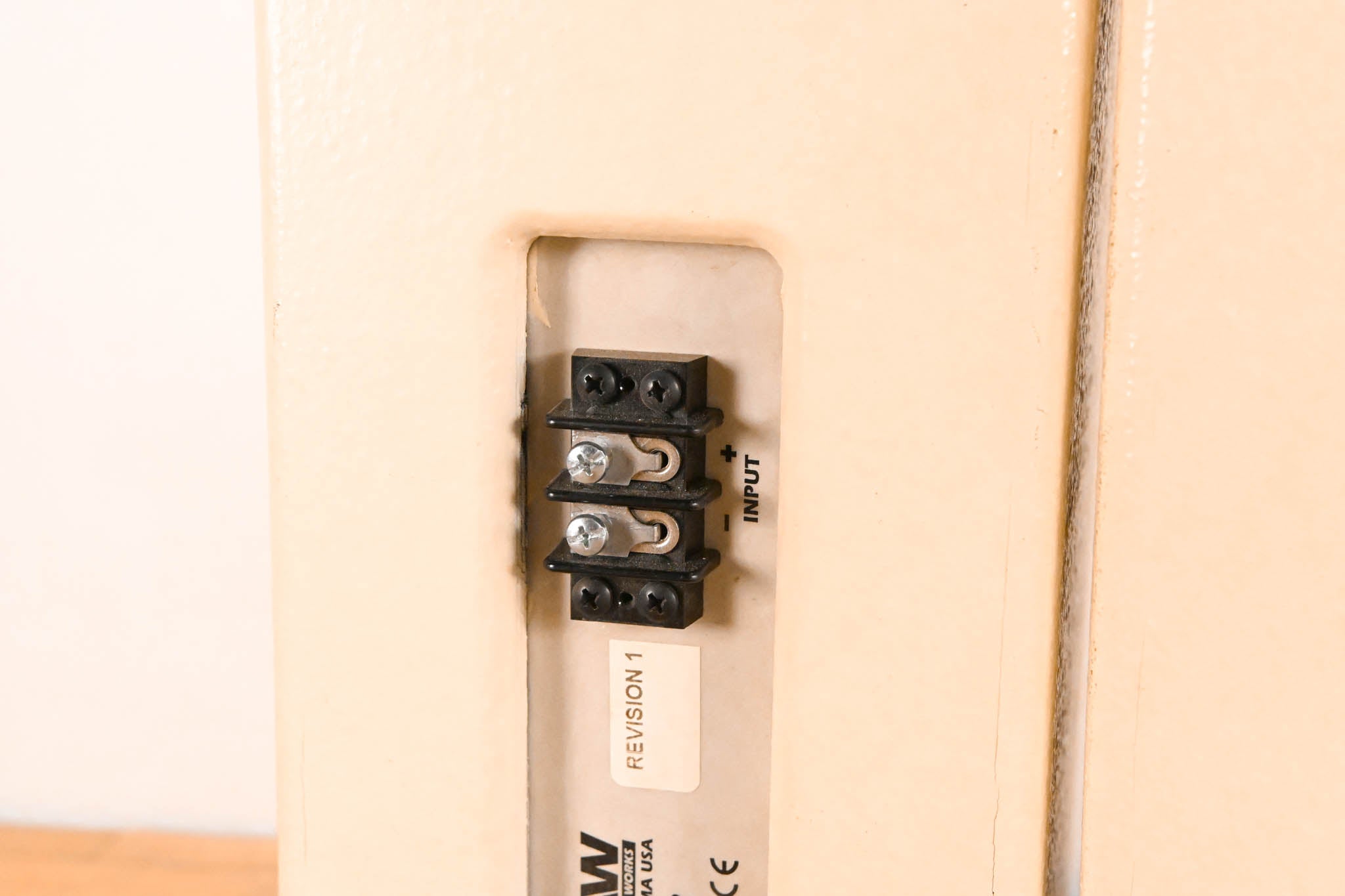 EAW UB52 Two-Way Full-Range Loudspeaker - White (PAIR)