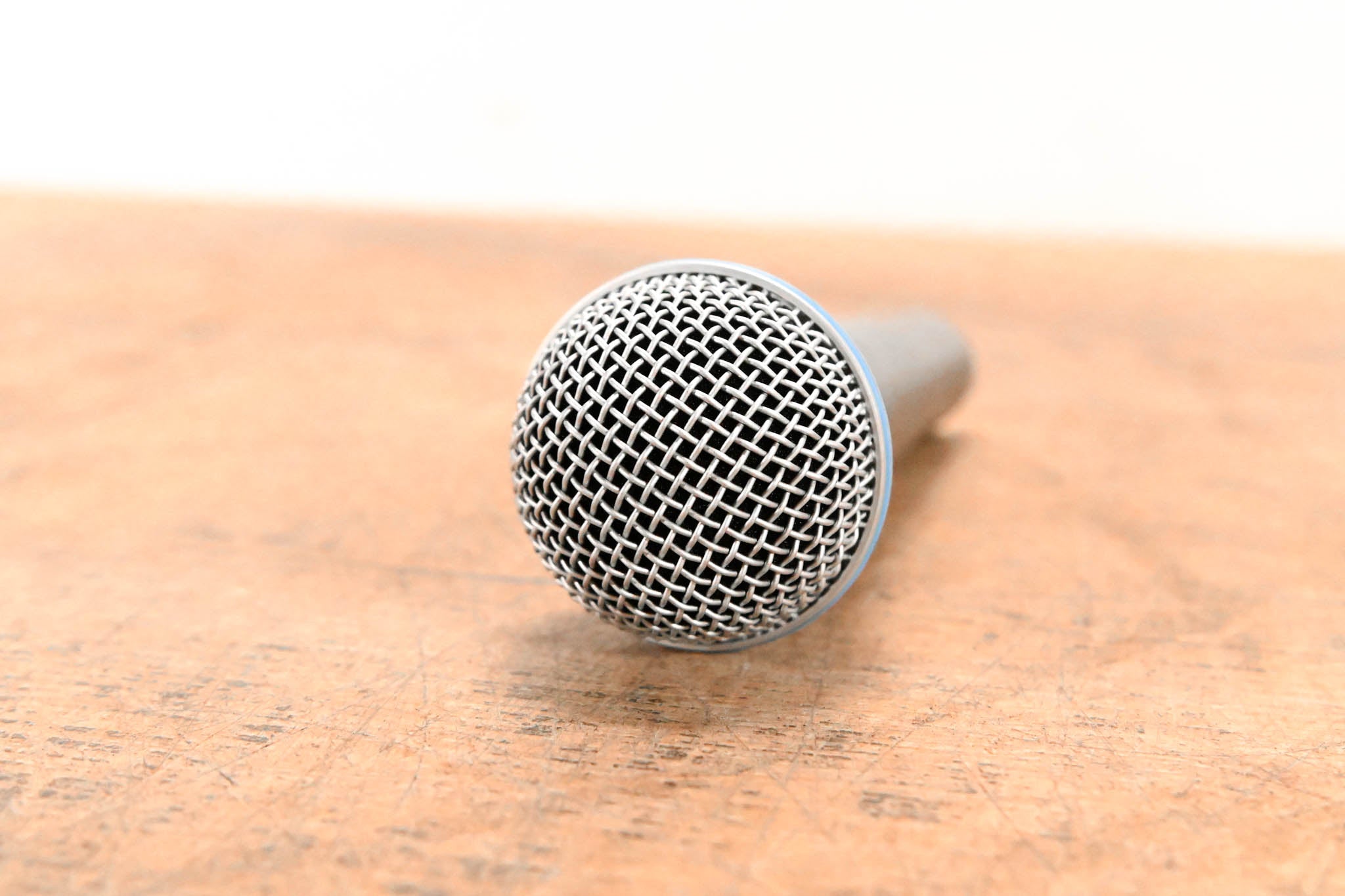 Shure BETA 58A Supercardioid Dynamic Vocal Microphone