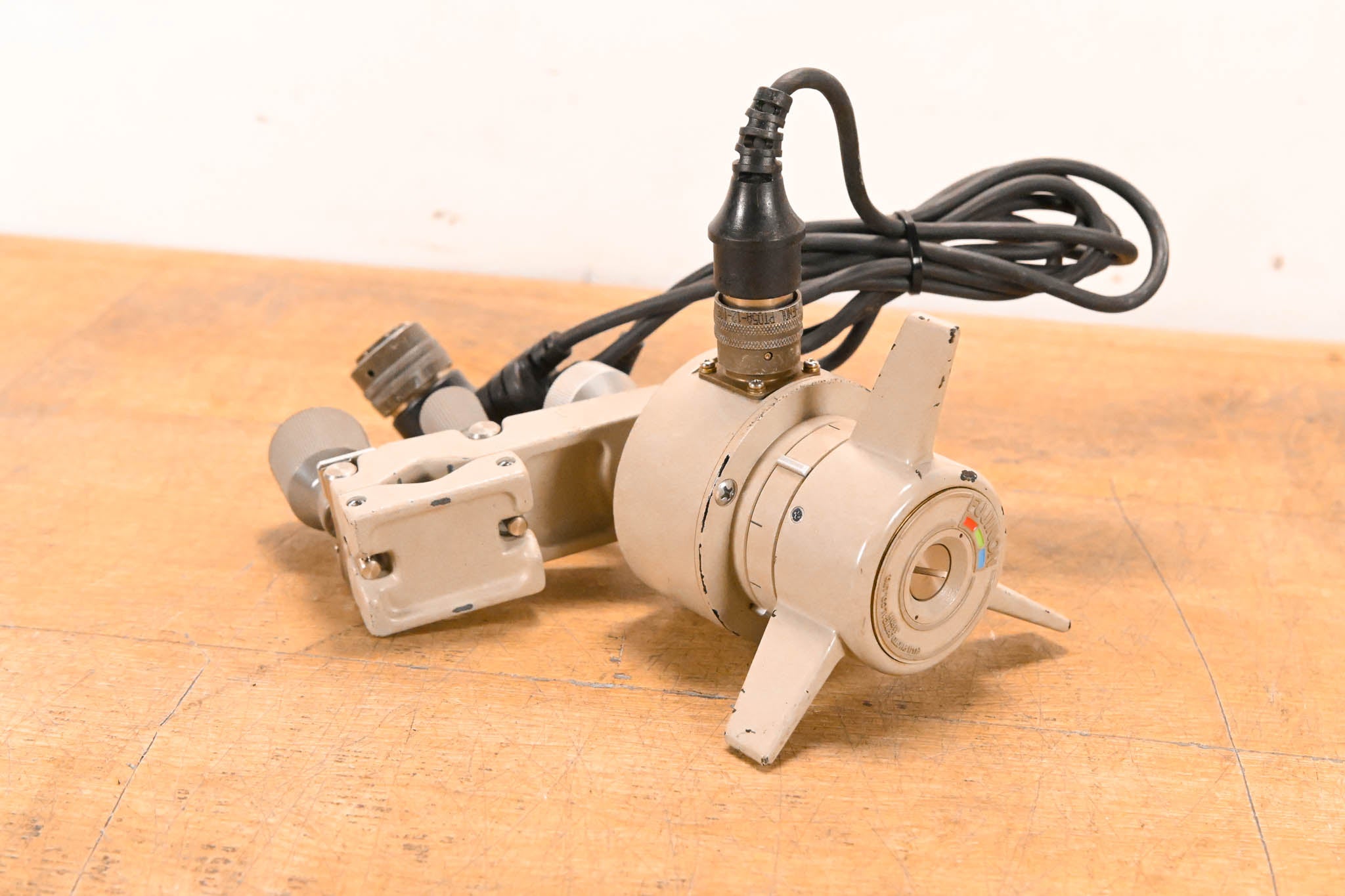 Fujinon EPD-12C Focus Controller with MCA-6B Clamp