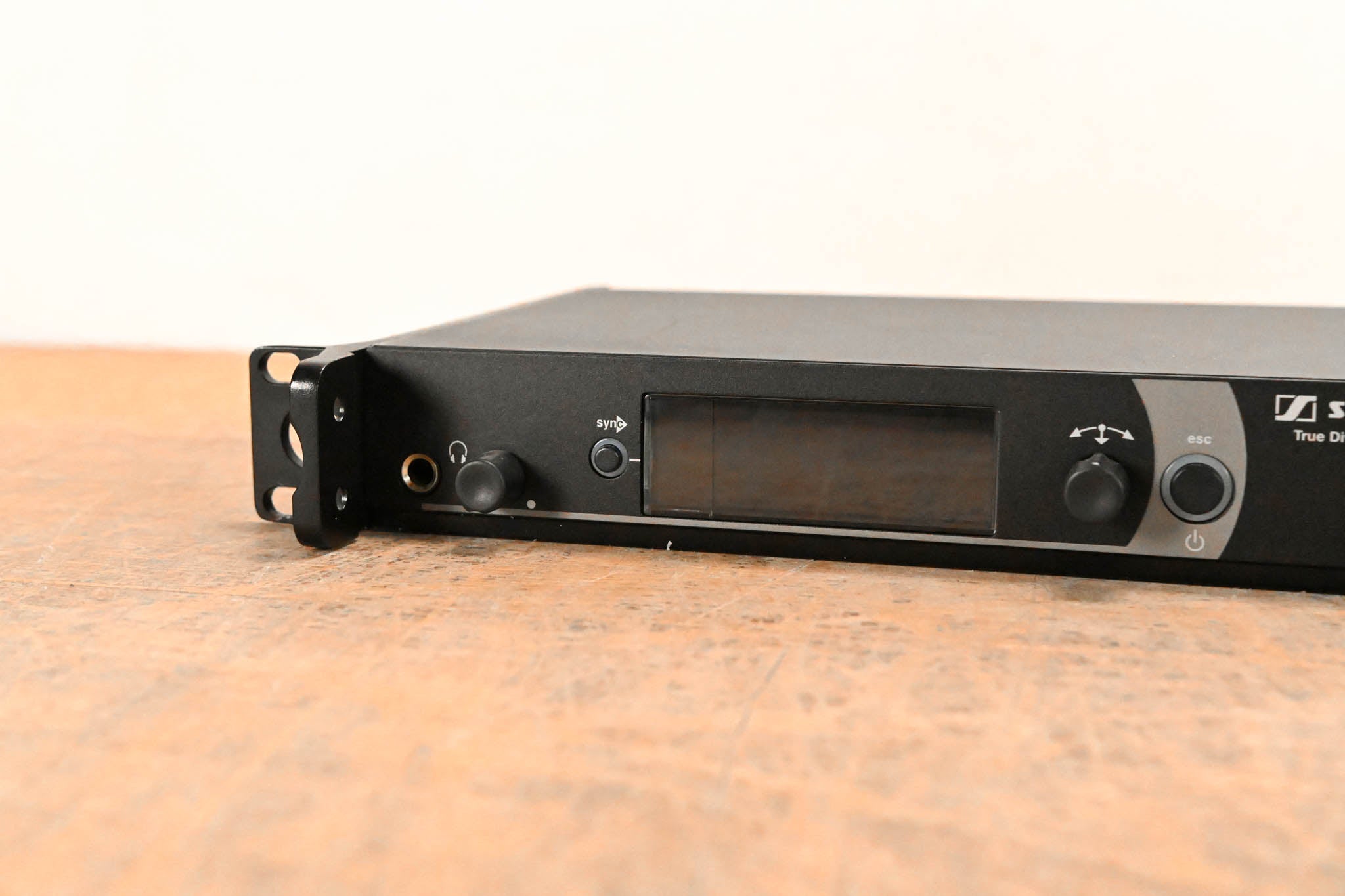 Sennheiser EM 2050 Dual-Channel Wireless Receiver Aw Range: 516-558 MHz