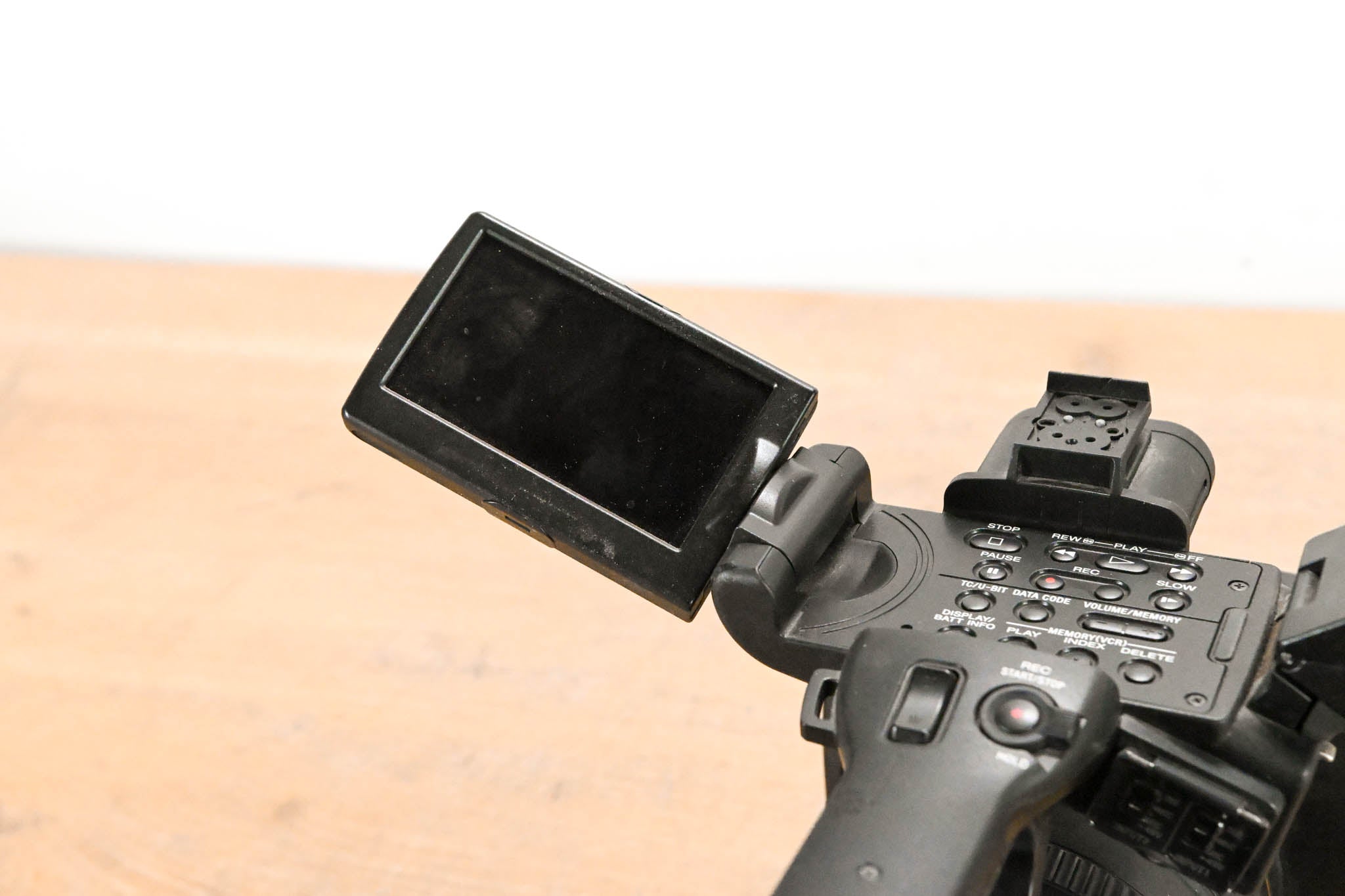 Sony HVR-Z5U Professional 1/3" 3-CMOS HDV Camcorder