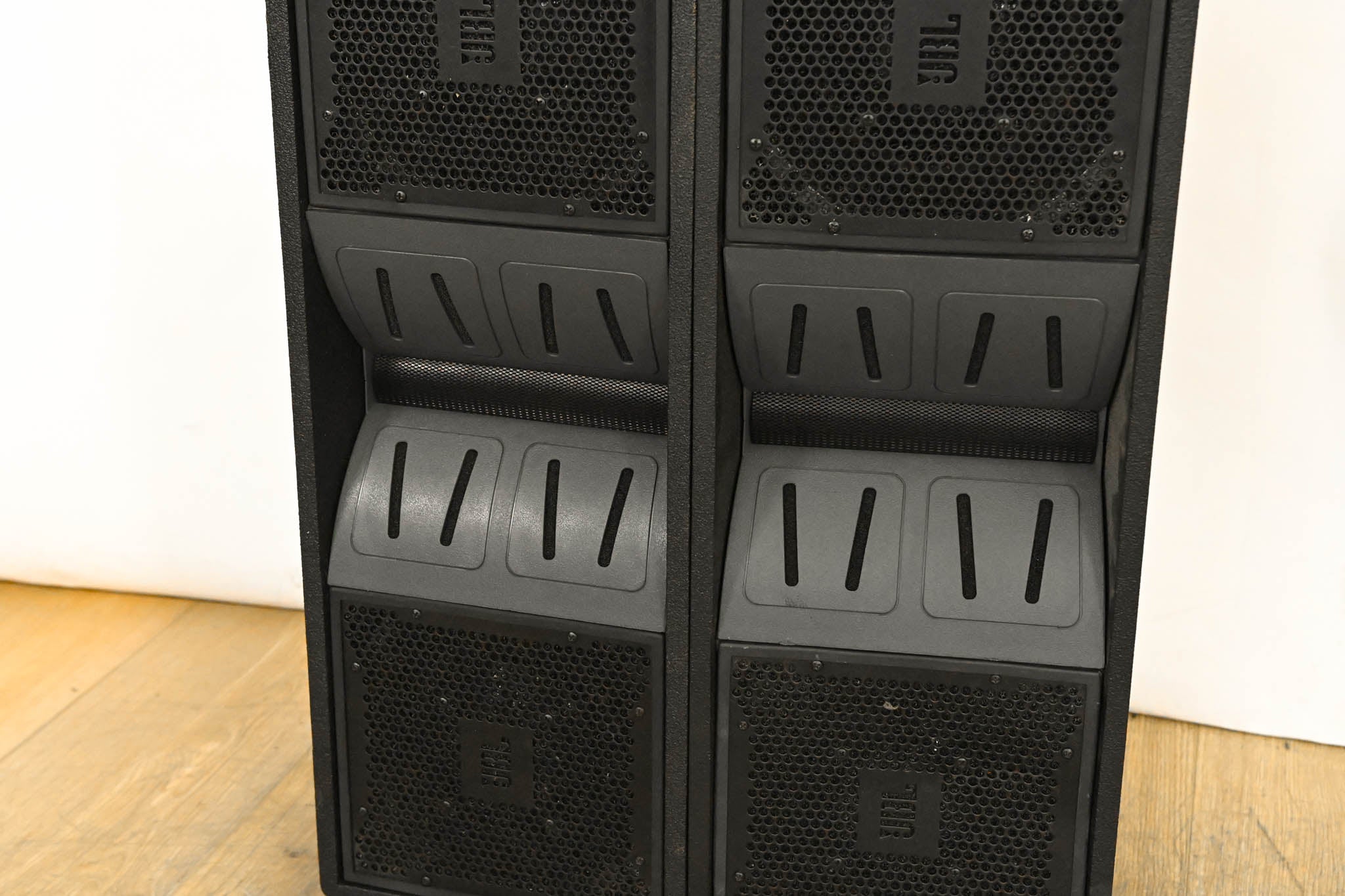 JBL VT4886 Dual 6.5" Passive Compact Line Array Loudspeakers (PAIR)