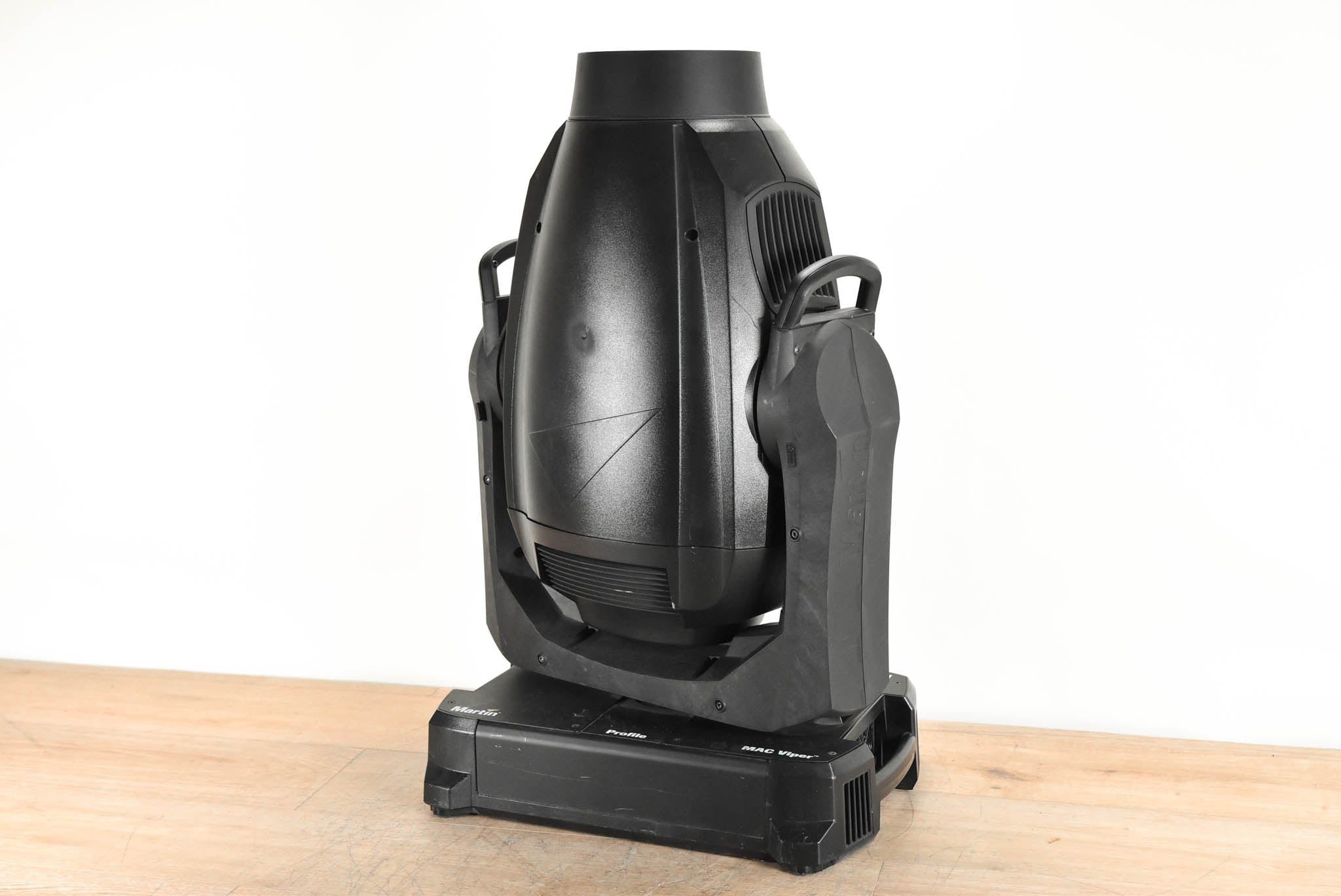 Martin MAC Viper Profile High Output Discharge-Based Moving Light