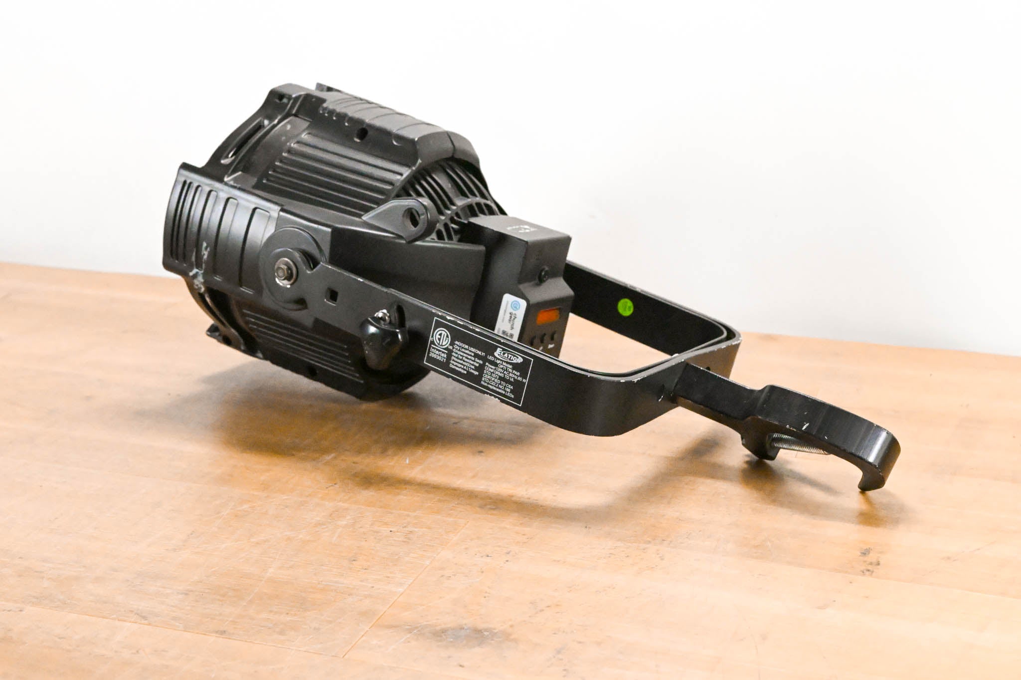 Elation OPTI TRI PAR 18 x 3W Tri Color LED Par