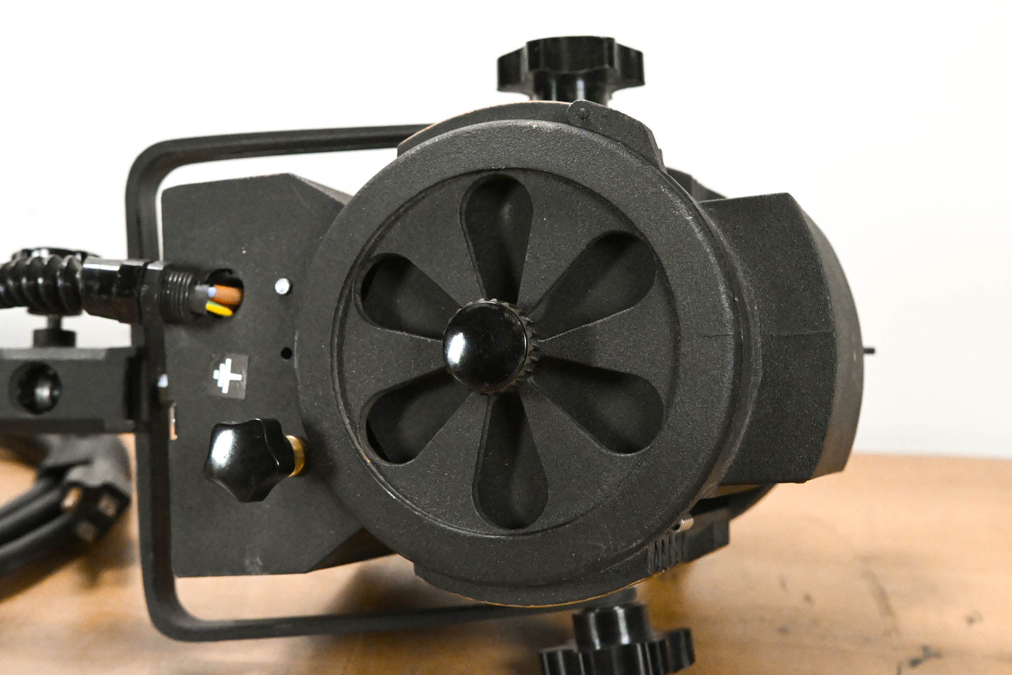 LTM Pepper 650W Fresnel Light