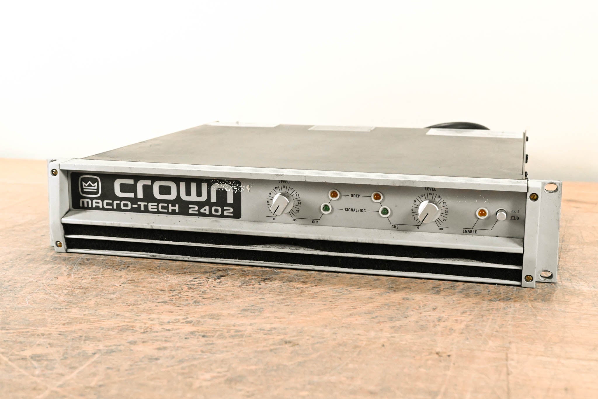 Crown Macro-Tech 2402 2-Channel Power Amplifier