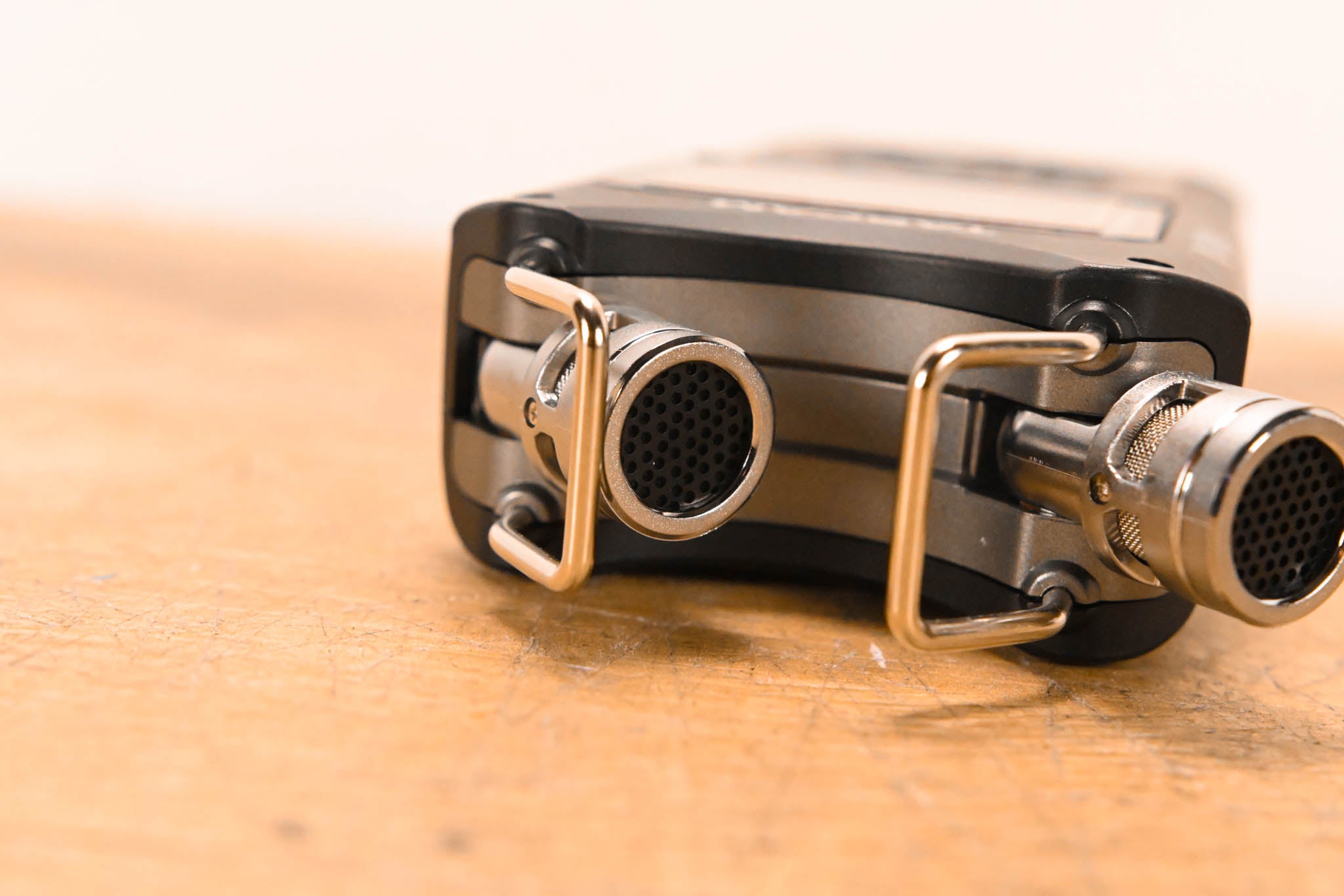 TASCAM DR-40 Handheld 4-Track Recorder