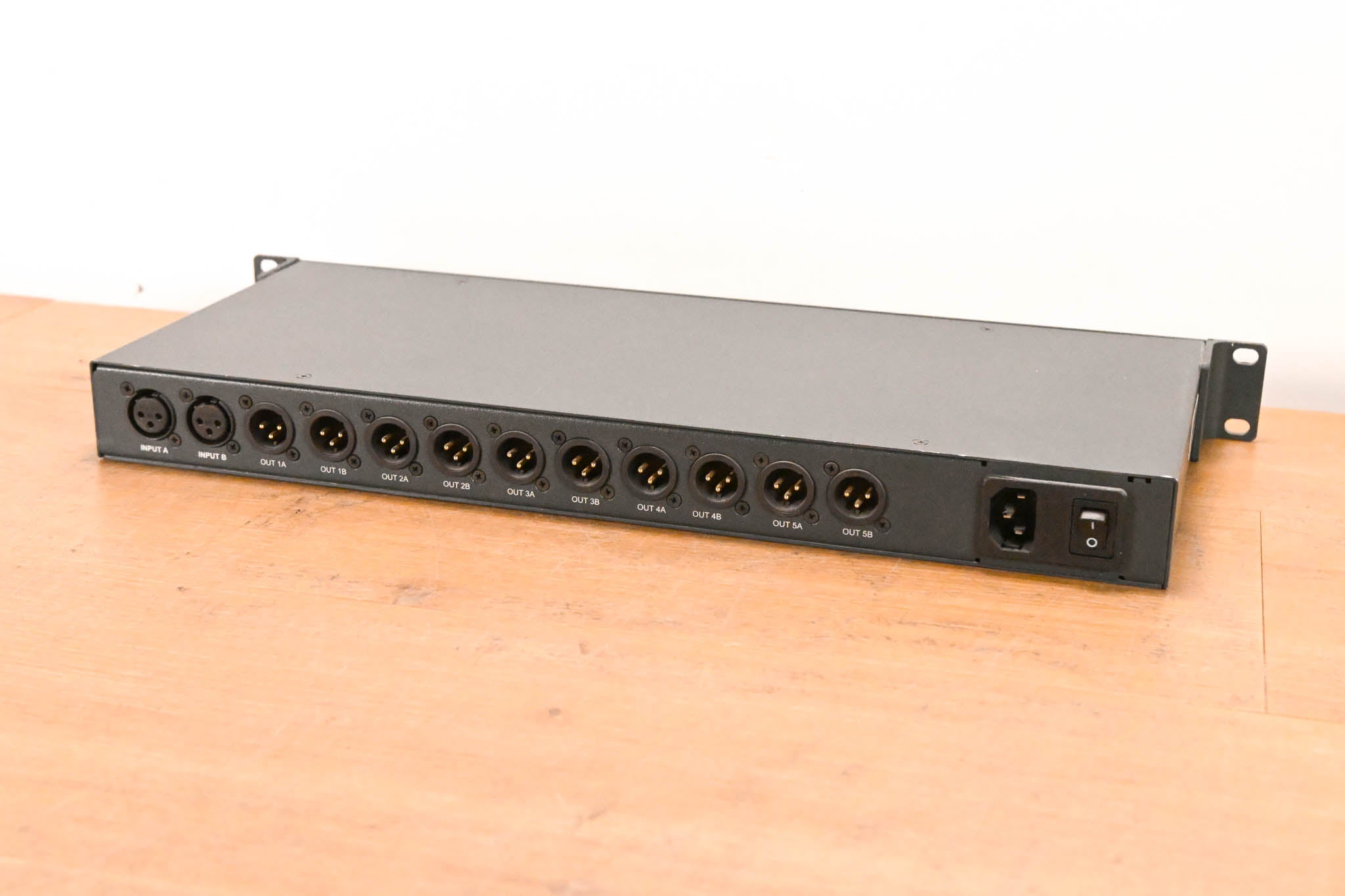 Kramer VM-1110XL 1:10 Balanced Mono Audio Distribution Amplifier