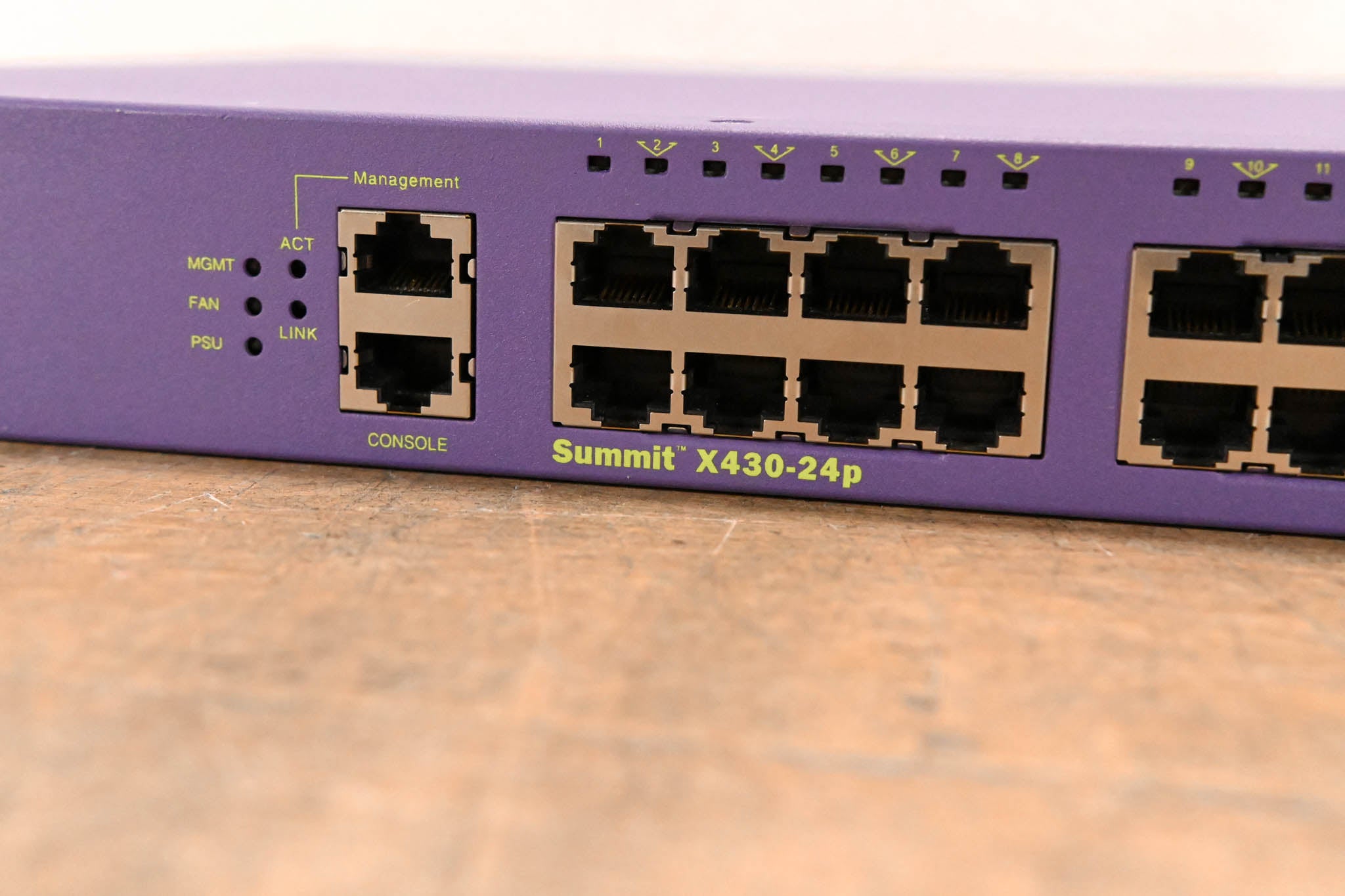 Extreme Networks Summit X430-24p 24-Port Managed Gigabit PoE Switch